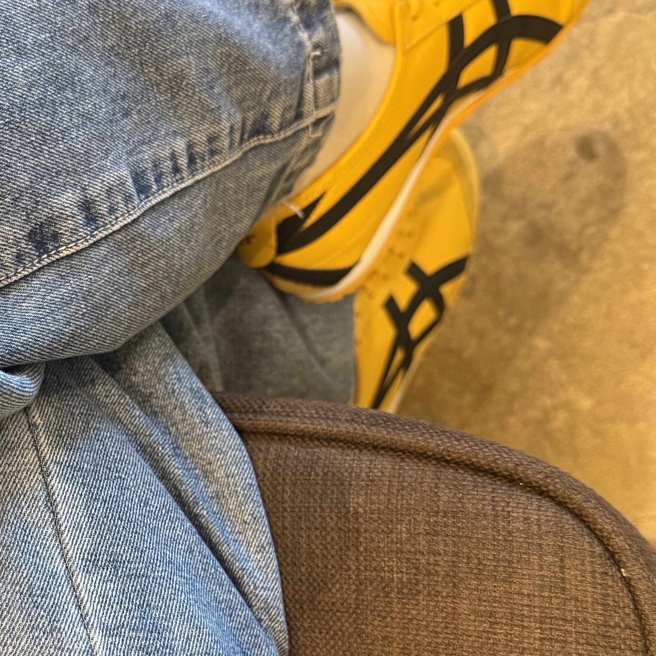 Onitsuka Tiger Mexico 66 Yellow Black 착용 스타일