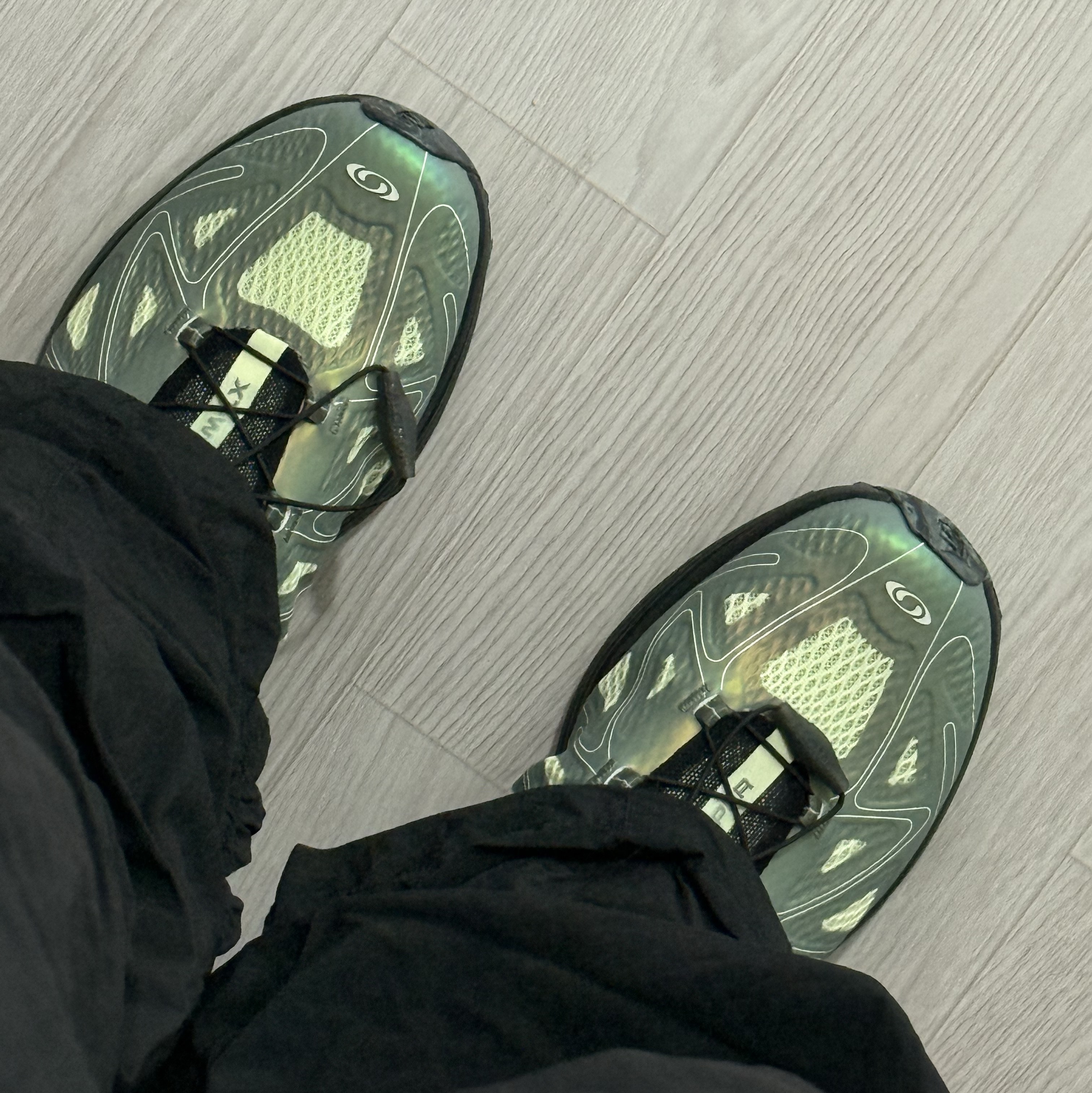 Salomon x END. XT-Whisper Void Agave Green Lime Cream 착용 스타일