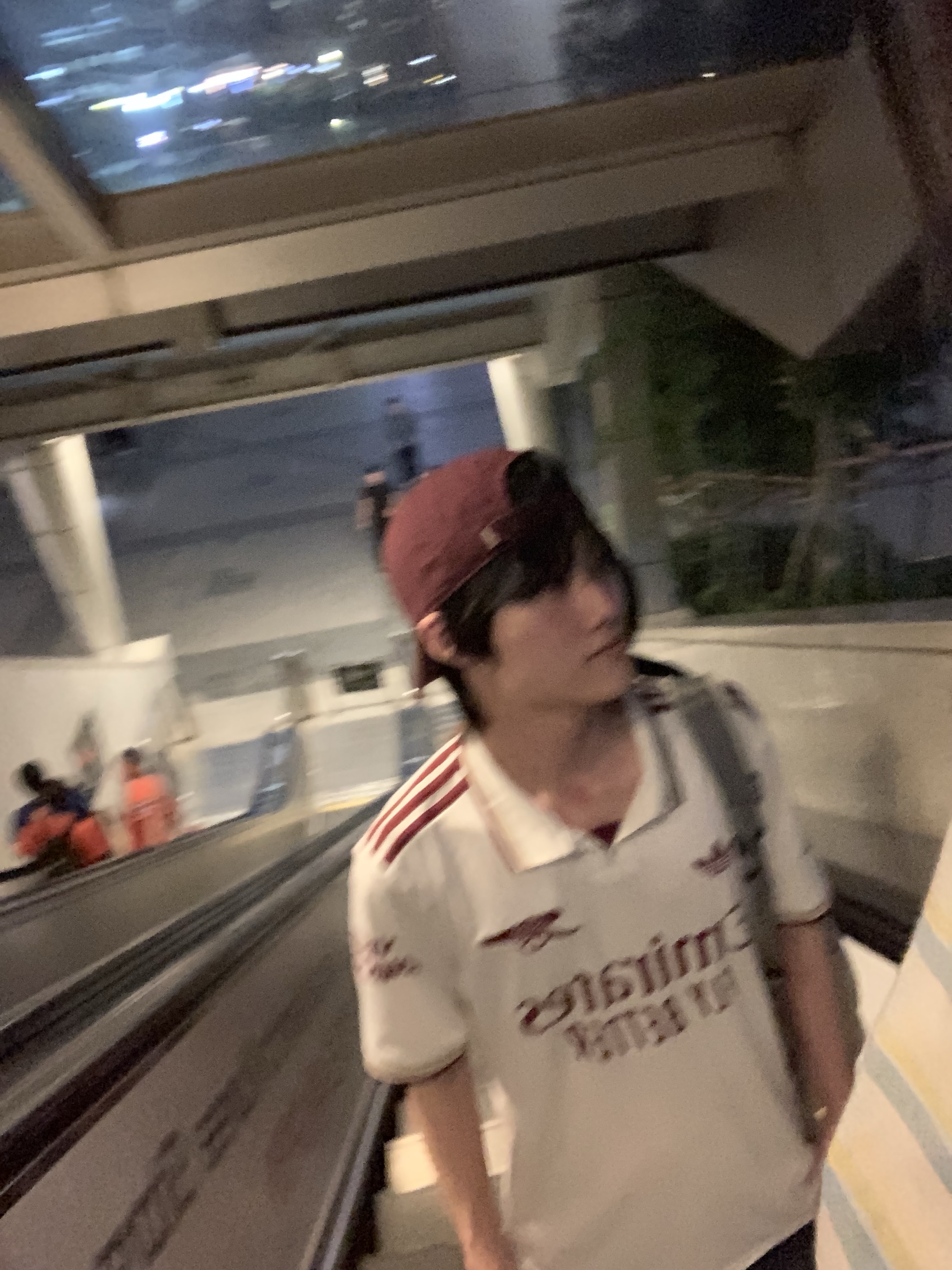 Adidas Arsenal 2025/26 3rd Jersey Cloud White Team Coll Burgundy 2 - KR Sizing (Non Marking Ver.) 착용 스타일 - 3