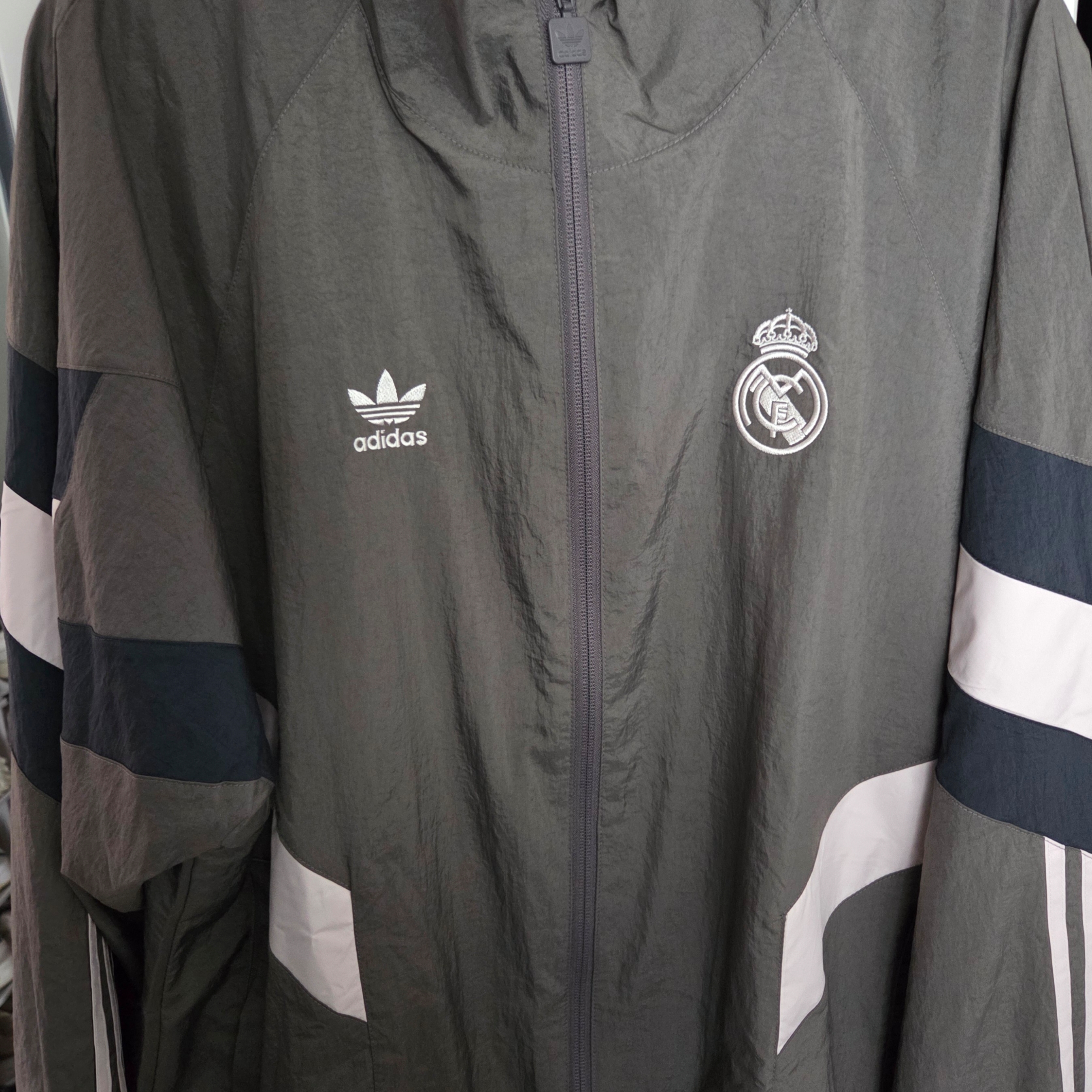 Adidas Real Madrid Originals Track Top Charcoal Grey - KR Sizing 착용 스타일