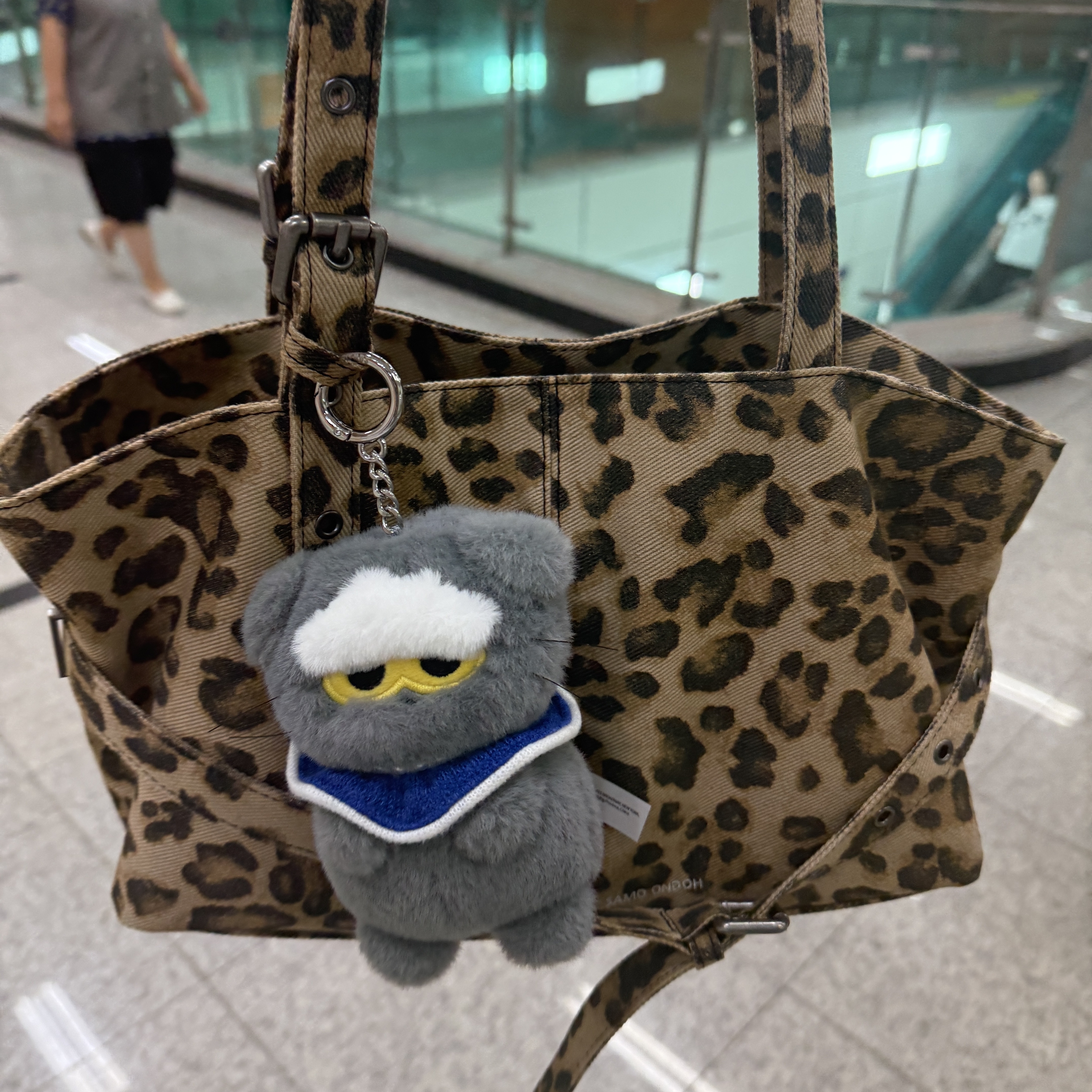 Zo&Friends Zoa Plush Keyring Grey, Samo Ondoh Le Belt Bag M Denim Leopard 착용 스타일