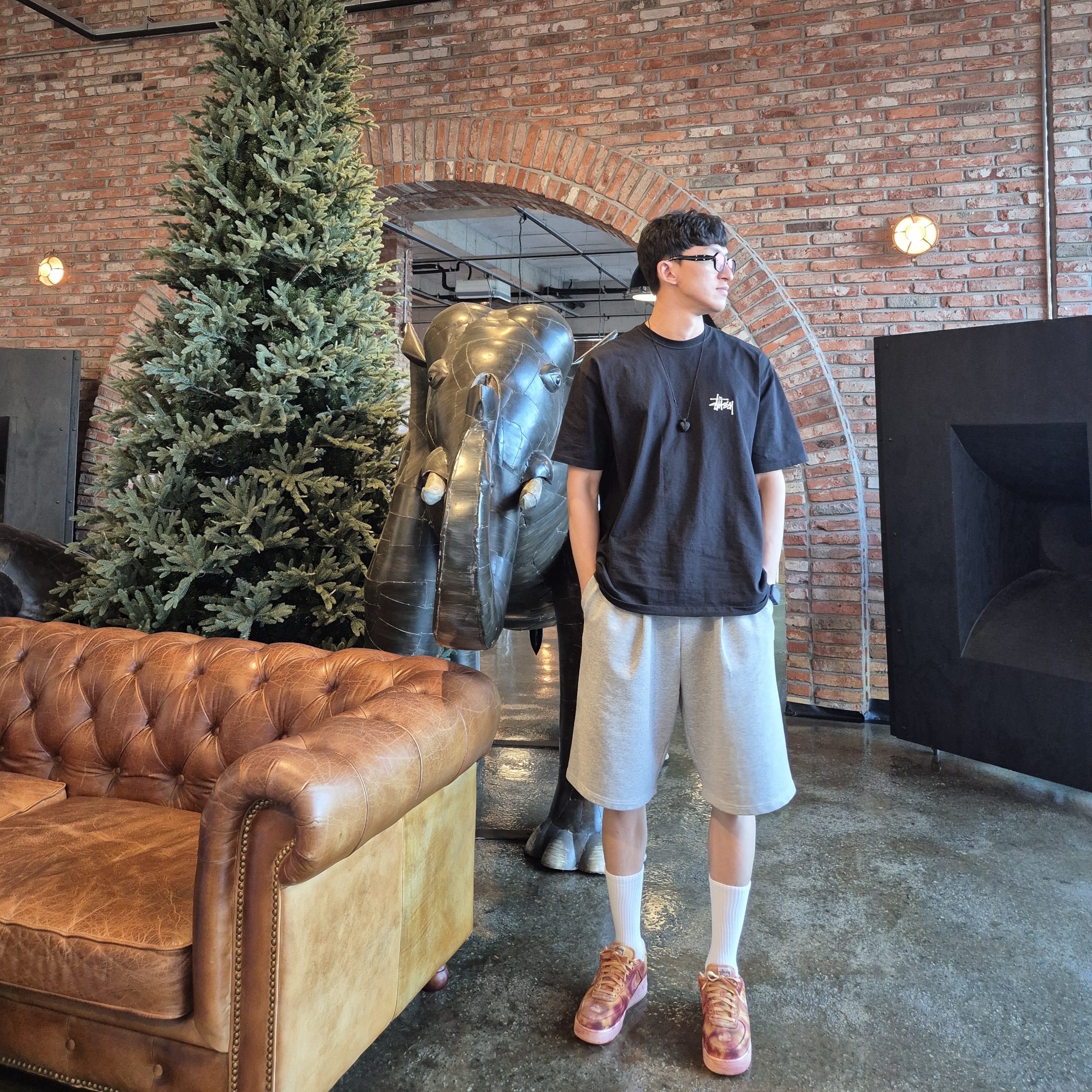 Gentle Monster x Maison Margiela MM212 Black Clear, Stussy Melted T-Shirt Black 착용 스타일