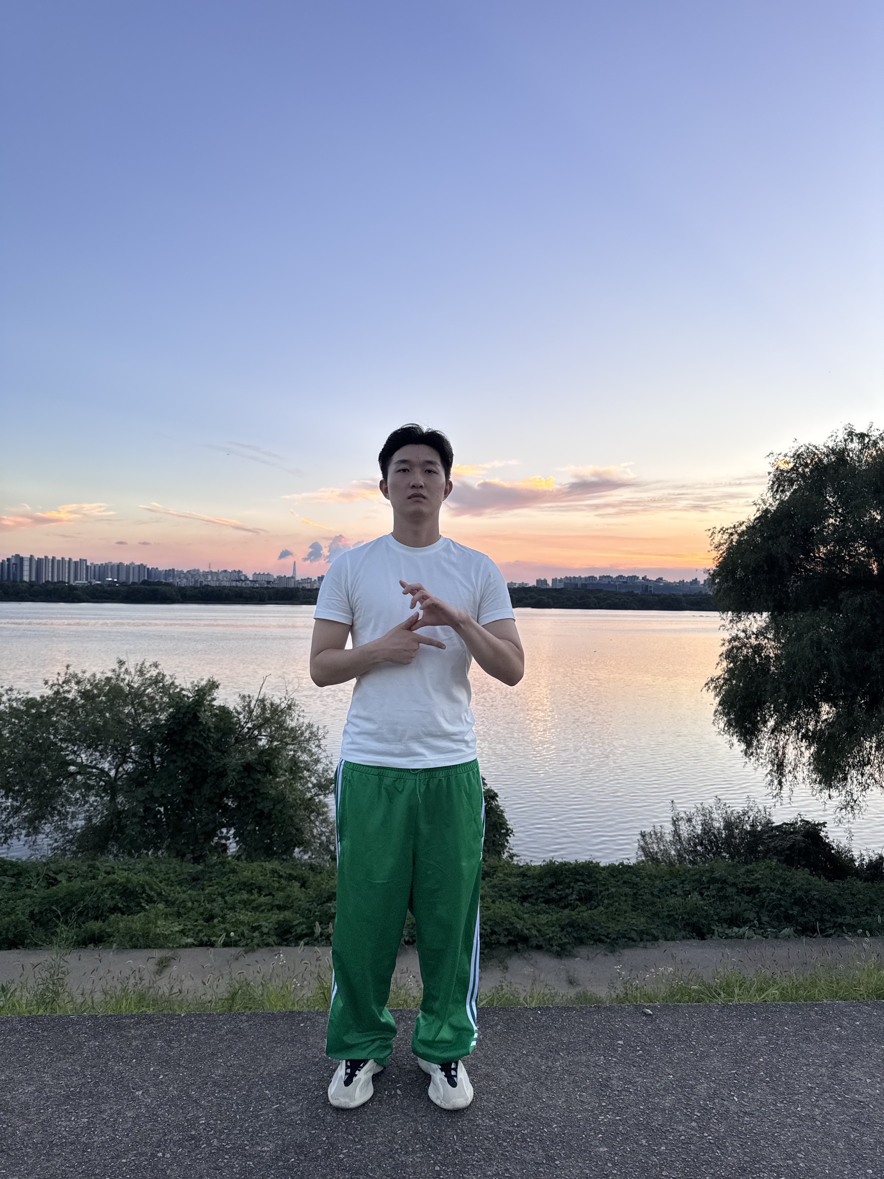 Adidas Adicolor Classics Firebird Track Pants Green - KR Sizing, Adidas Yeezy 700 V3 Azael 2022/2023 착용 스타일 - 3