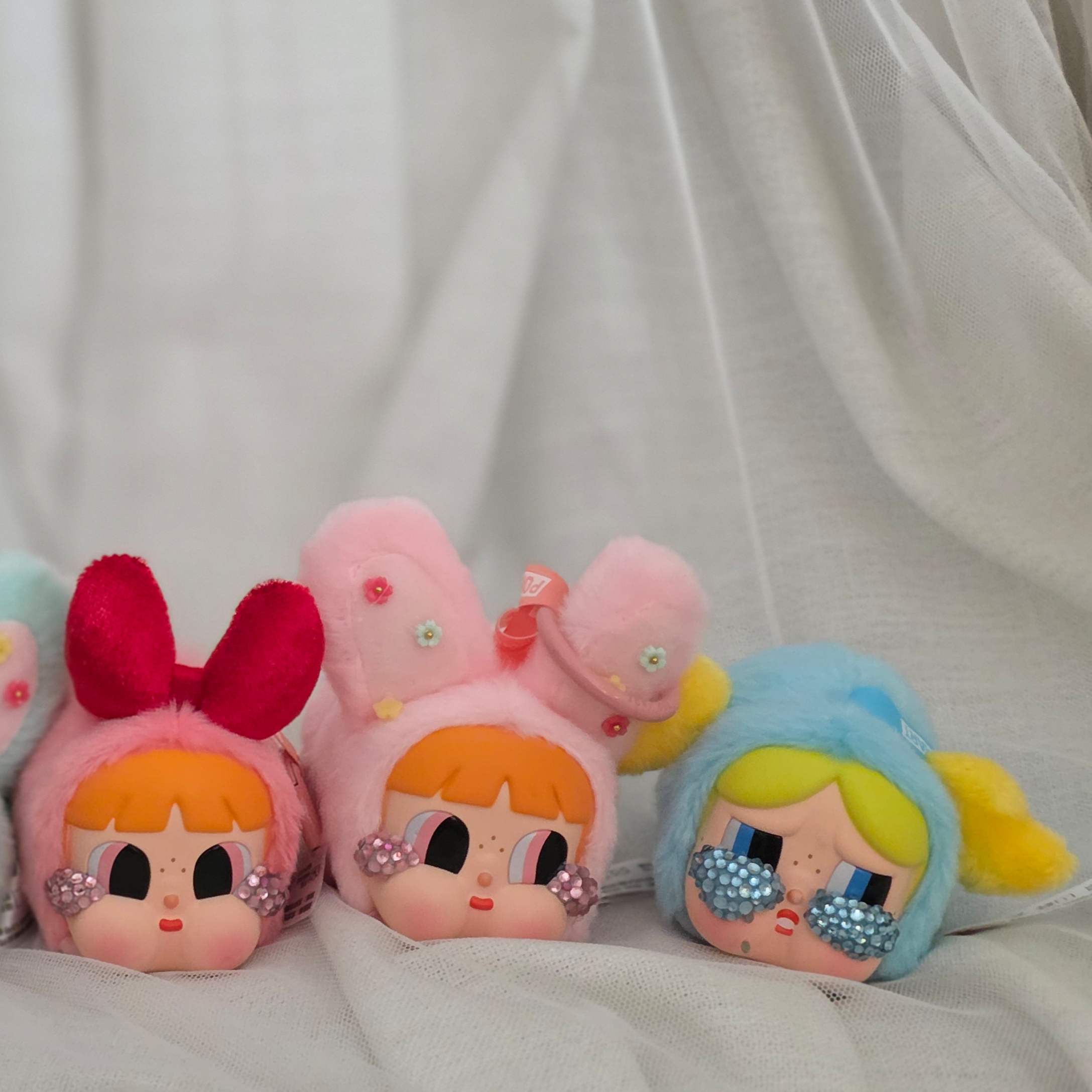 Pop Mart Crybaby x Powerpuff Girls Series Keyring Sealed Case (1 Blind Box) 착용 스타일