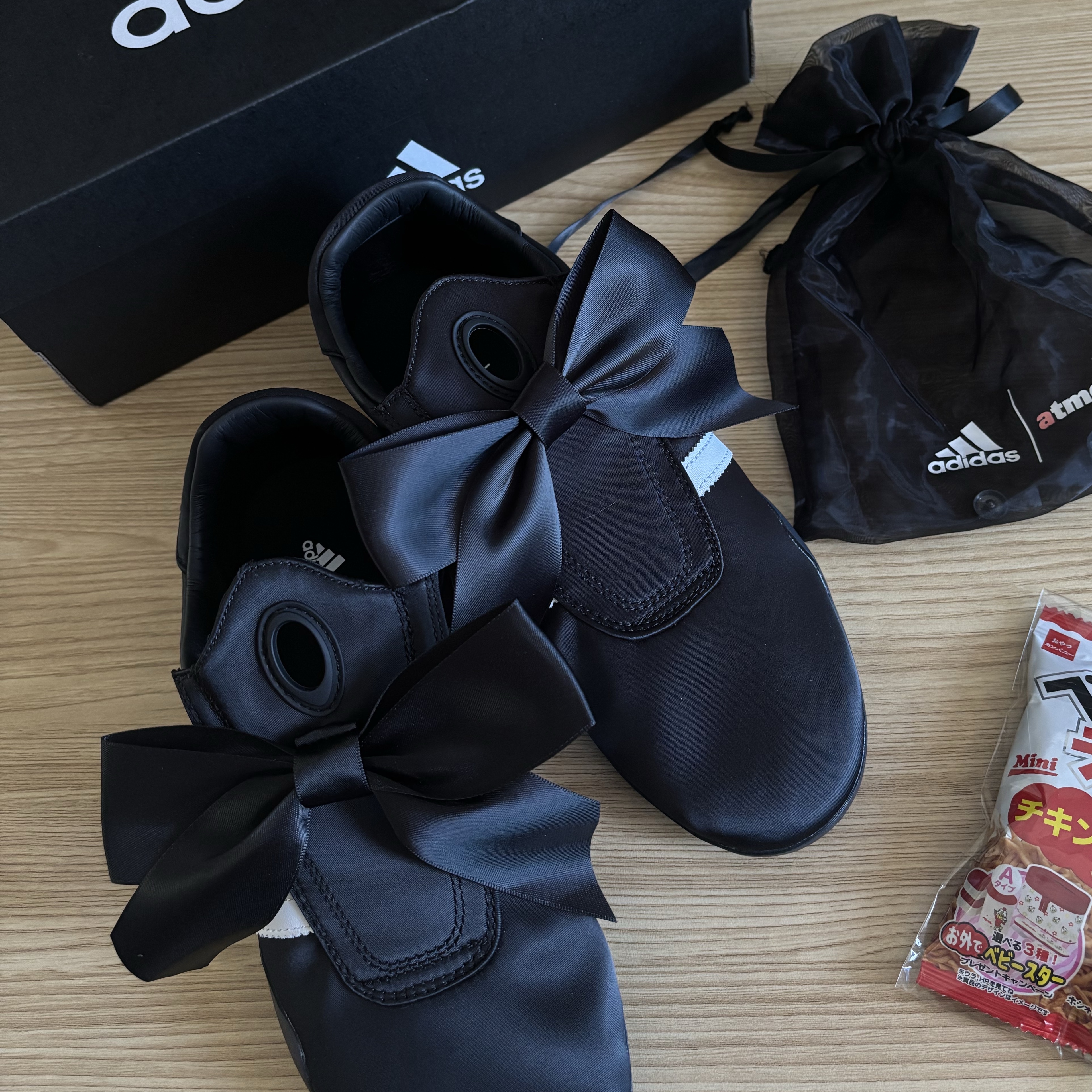 (W) Adidas x Atmos Pink Taekwondo Mei Core Black Footwear White 착용 스타일 - 3