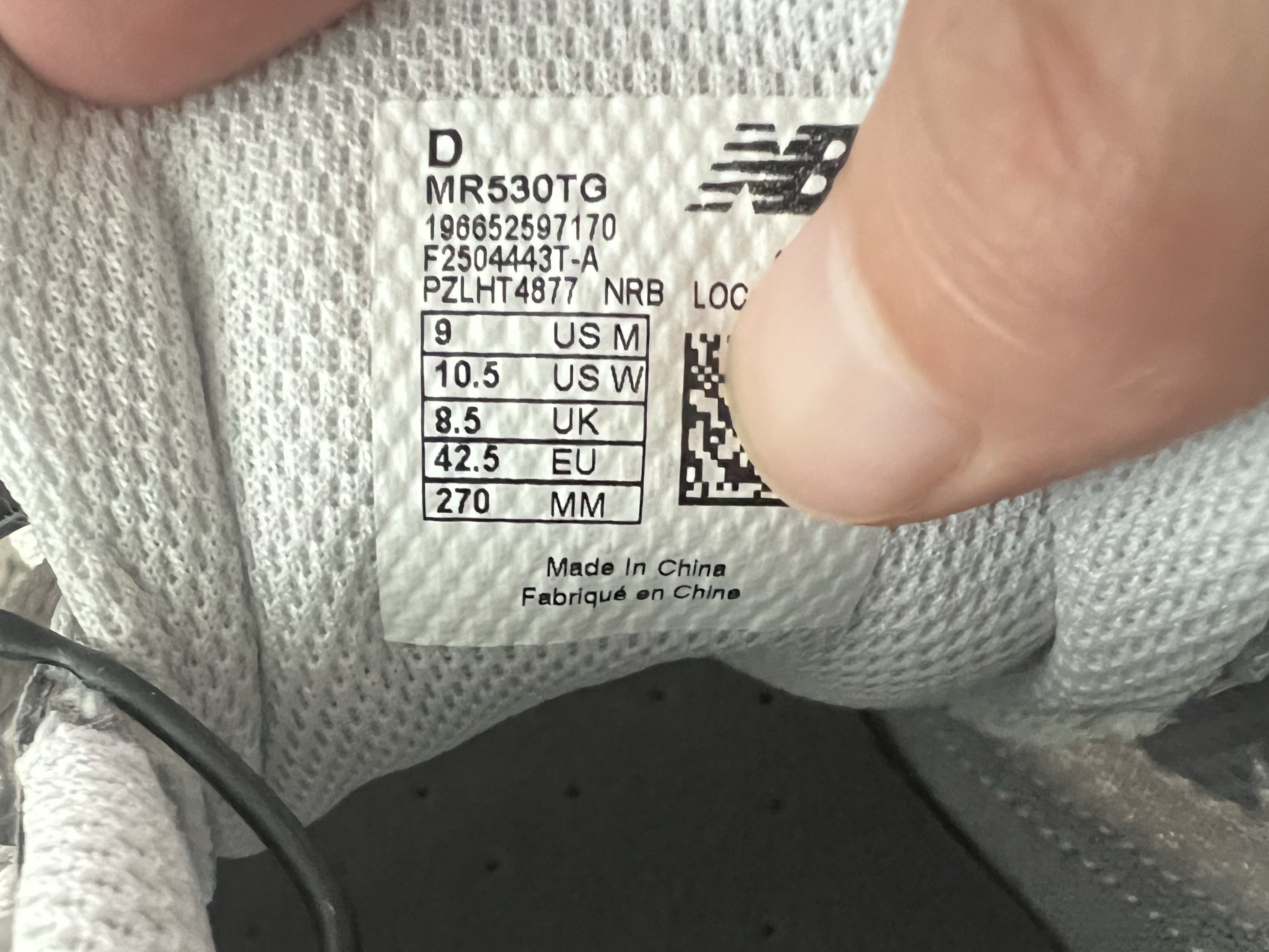 New Balance 530 Premium Vintage Grey Matter 착용 스타일 - 1