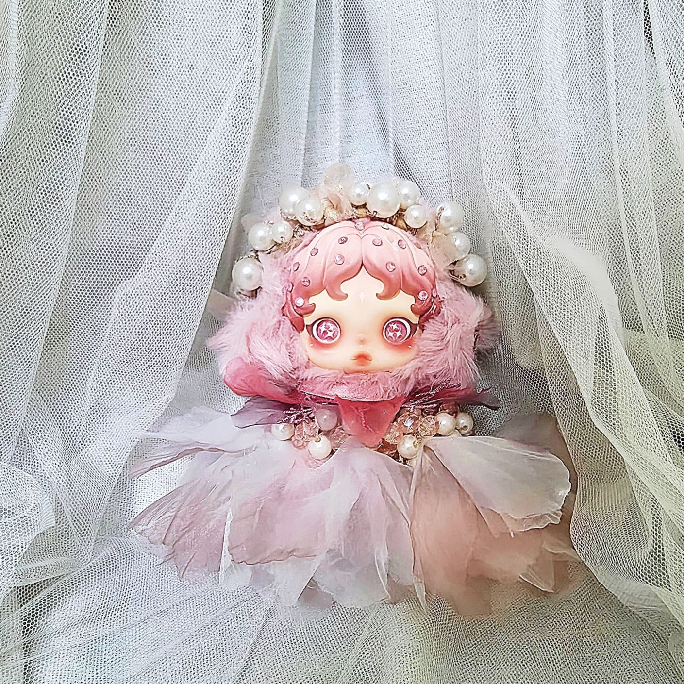 Pop Mart Skullpanda L’Impressionnisme Series Plush Doll Windflower (Opened Case) 착용 스타일