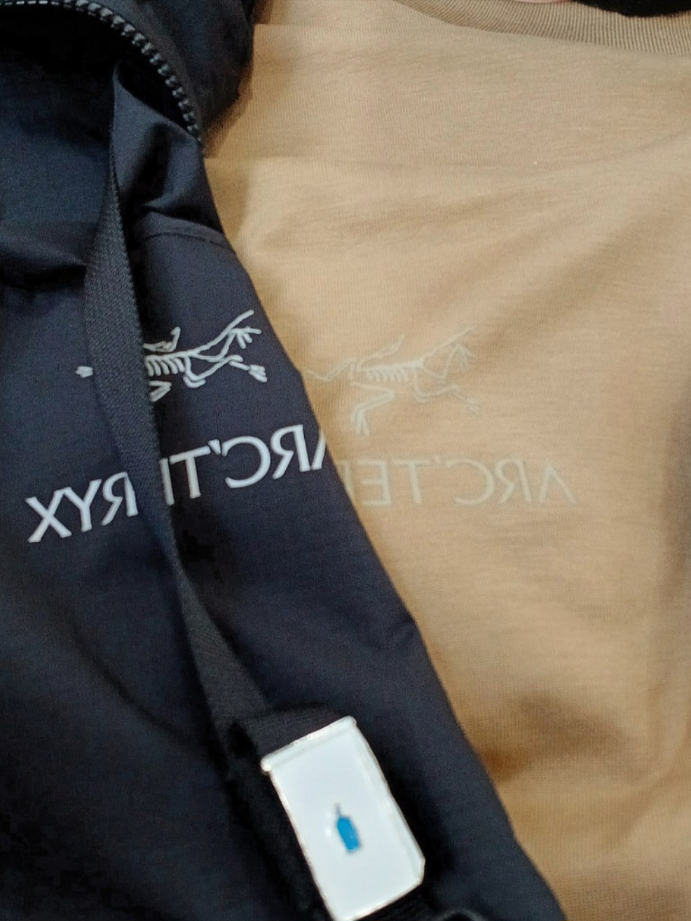 Arc'teryx Squamish Hoody Black, Arc'teryx Kragg SL Cotton Bird Word SS T-Shirt Canvas ์ฐฉ์ฉ ์คํ์ผ - 1