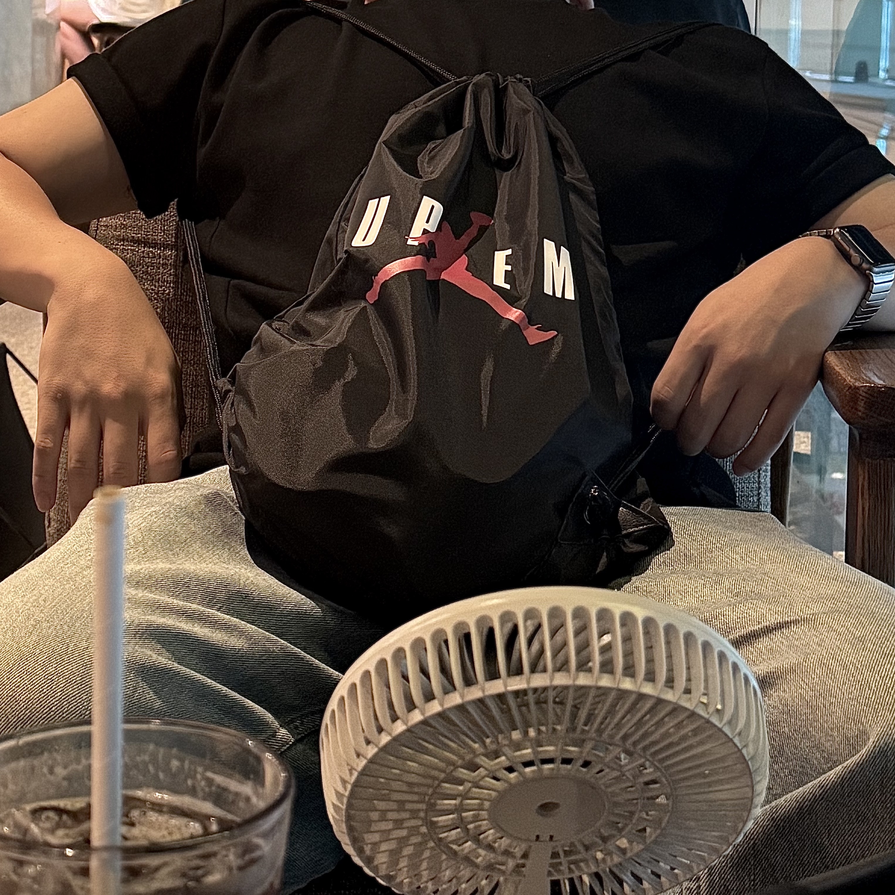 Supreme x Jordan Drawstring Bag Black - 24FW 착용 스타일