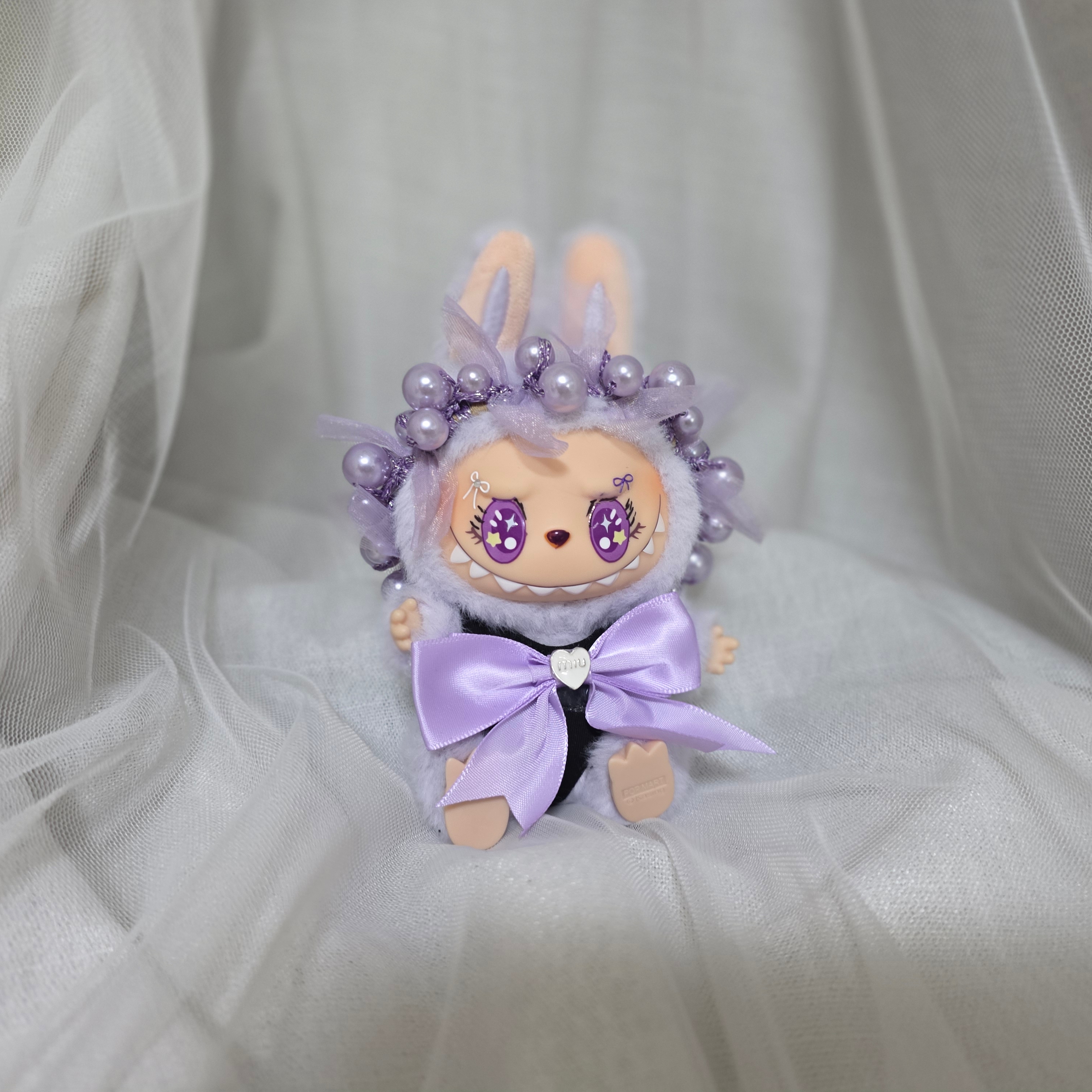 Pop Mart Labubu Let's Play Together Doll Series Zizi Keyring (Opened Case) 착용 스타일