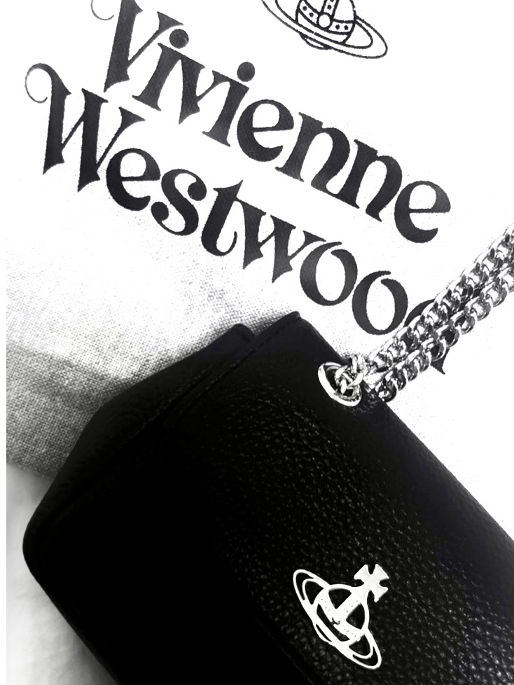 Vivienne Westwood Saffiano Biogreen Small Purse Cross Bag Black 착용 스타일
