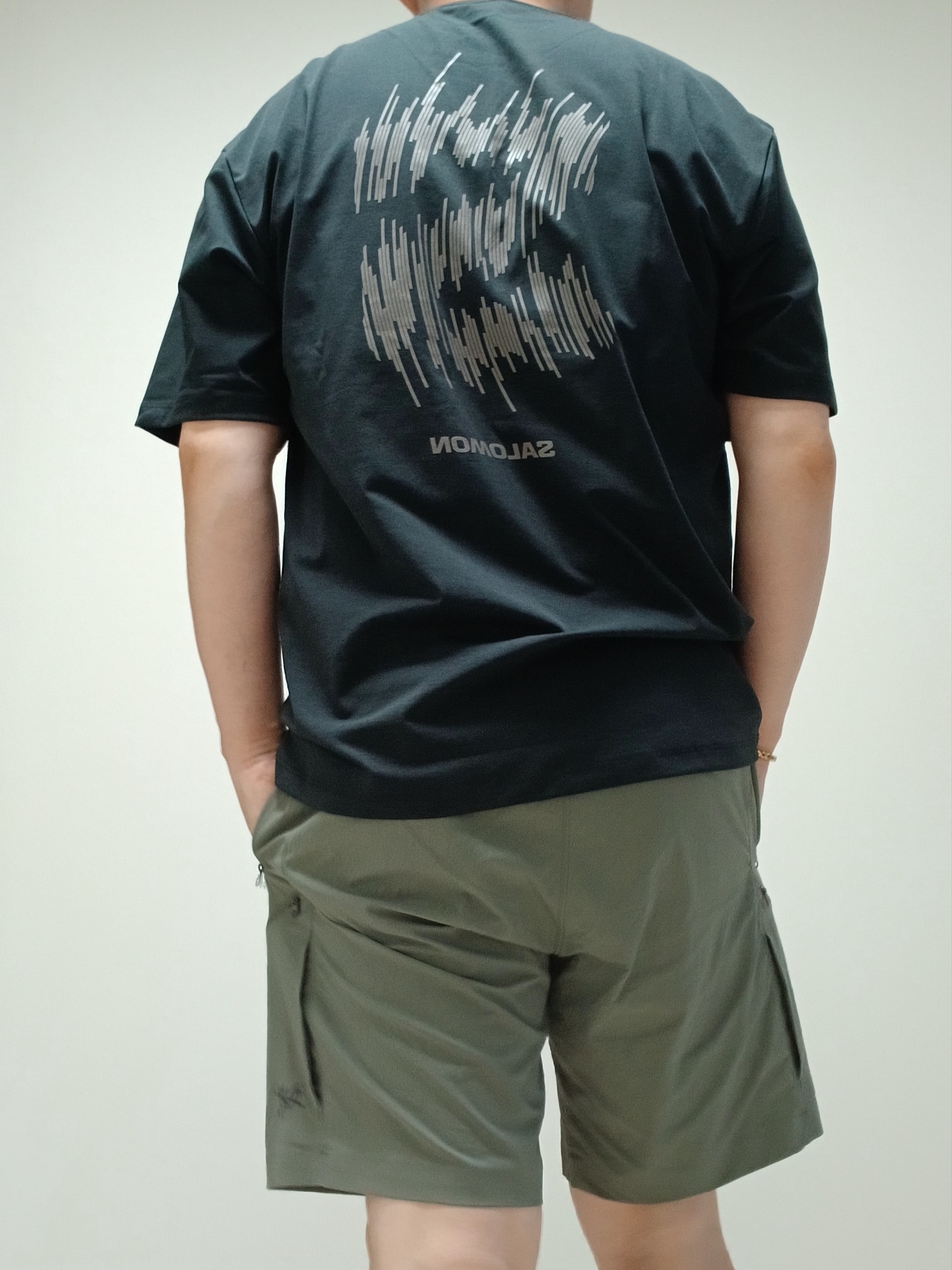 Arc'teryx Gamma Quick Dry Shorts 9 Inch Black, Hoka Ora Athletic Slide Black White 착용 스타일 - 7