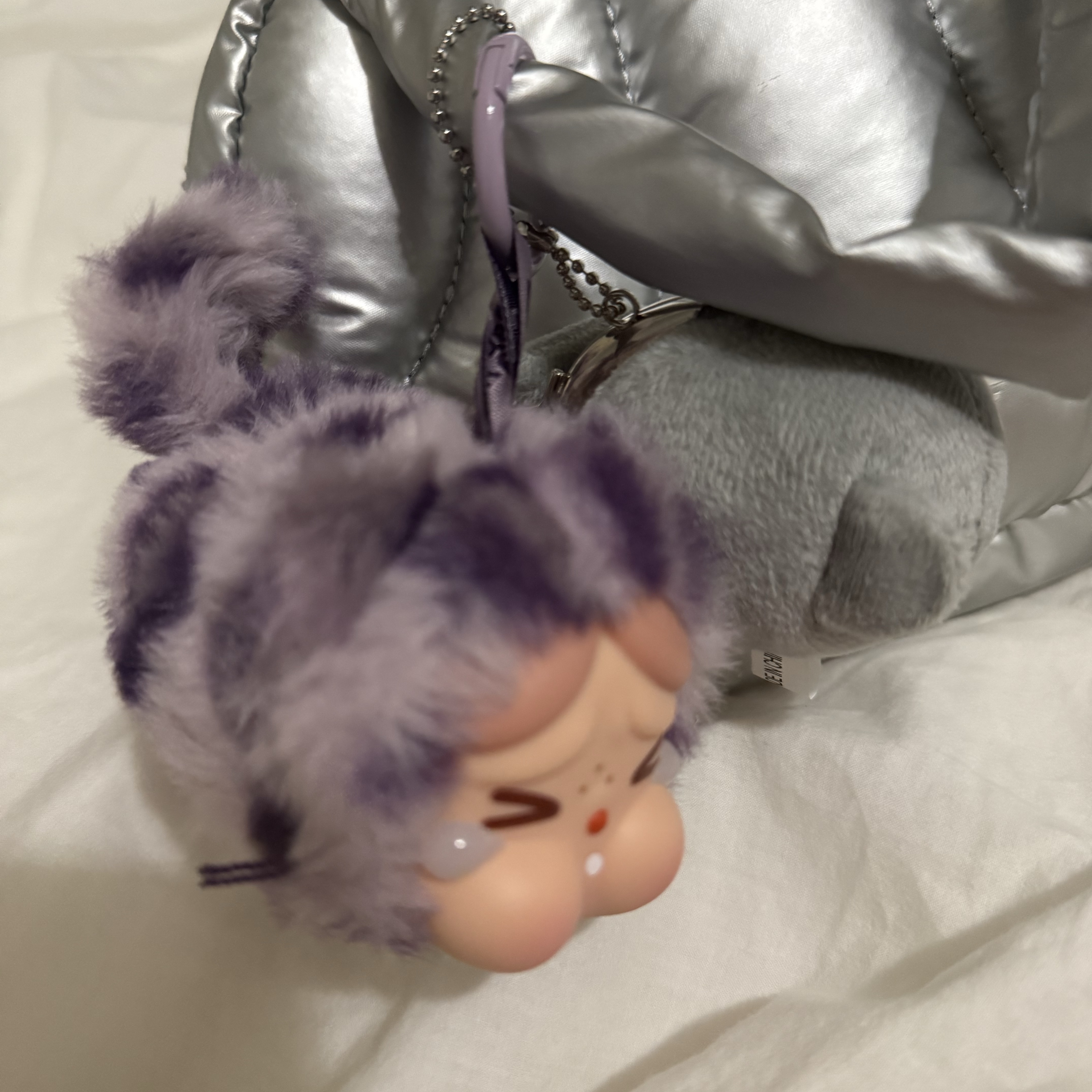 Pop Mart Crybaby Wild But Cutie Series Vinyl Plush Pendant (1 Blind Box) 착용 스타일 - 4