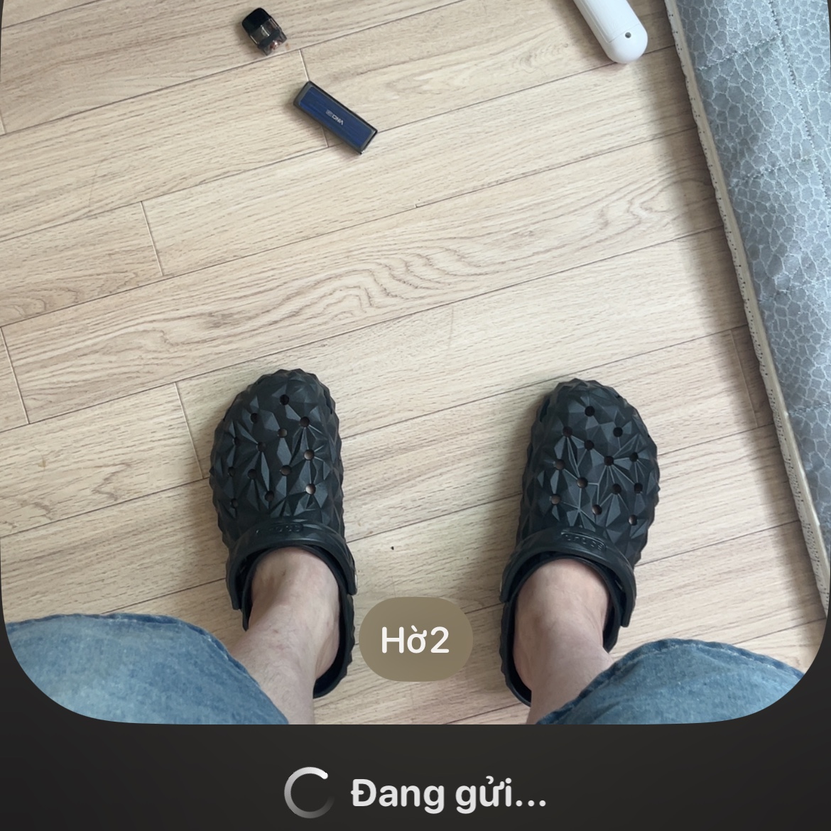 Crocs Classic Geometric Clog Black 착용 스타일