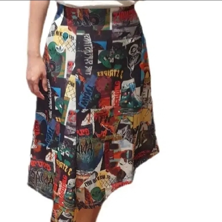 (W) Adidas Allover Print Skirt Multicolor - US Sizing 착용 스타일