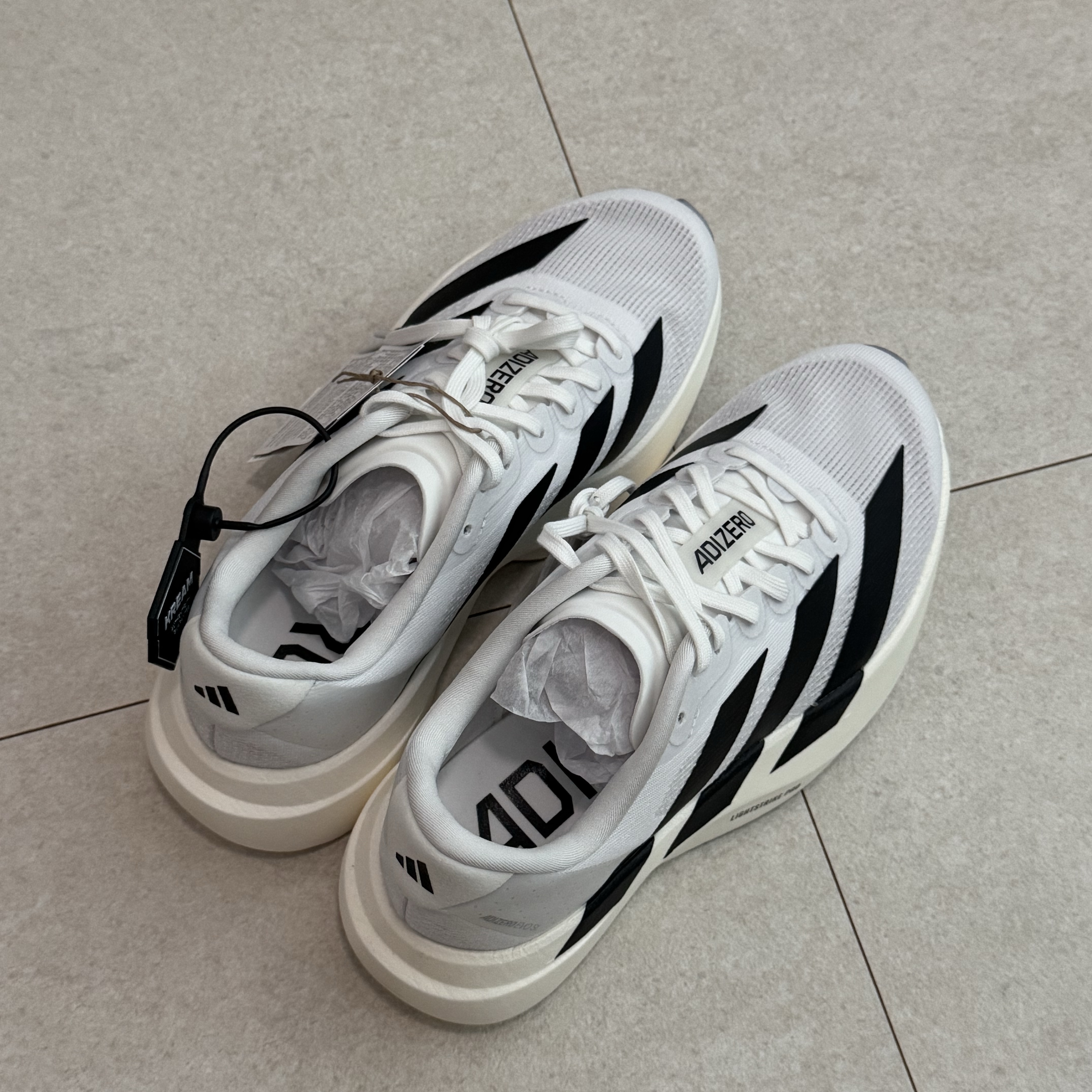 (W) Adidas Adizero EVO SL Cloud White Core Black 착용 스타일