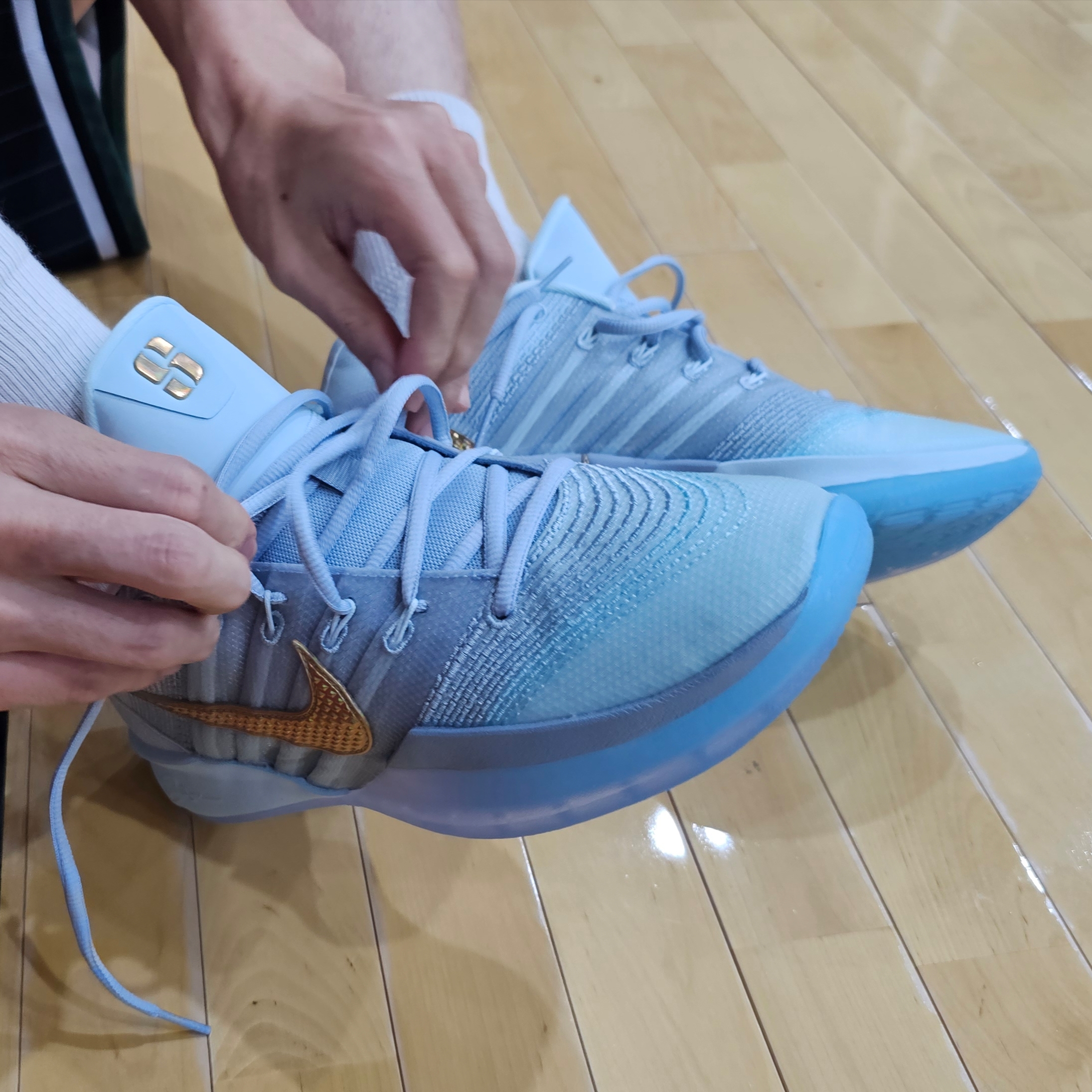 Nike Sabrina 3 Glacier Blue Neptune Blue 착용 스타일