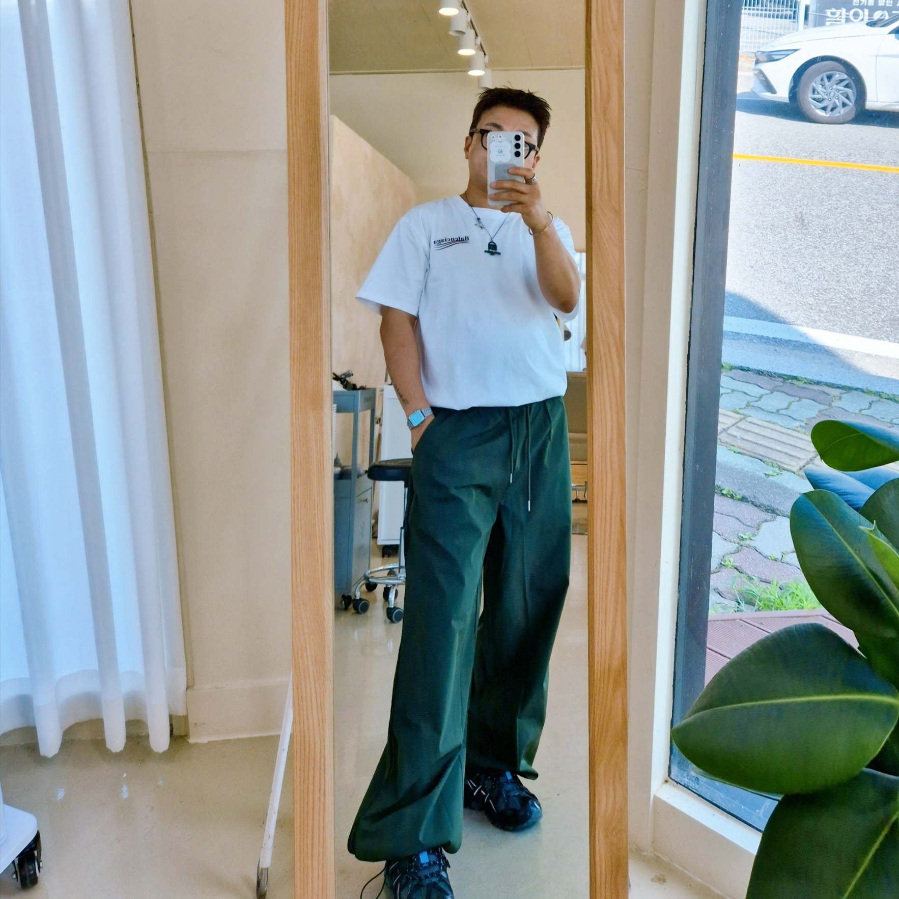 (W) Balenciaga Political Campaign T-Shirt Small Fit White, (W) Asics x Matin Kim Gel-Sonoma 15-50 Black Pure Silver 착용 스타일