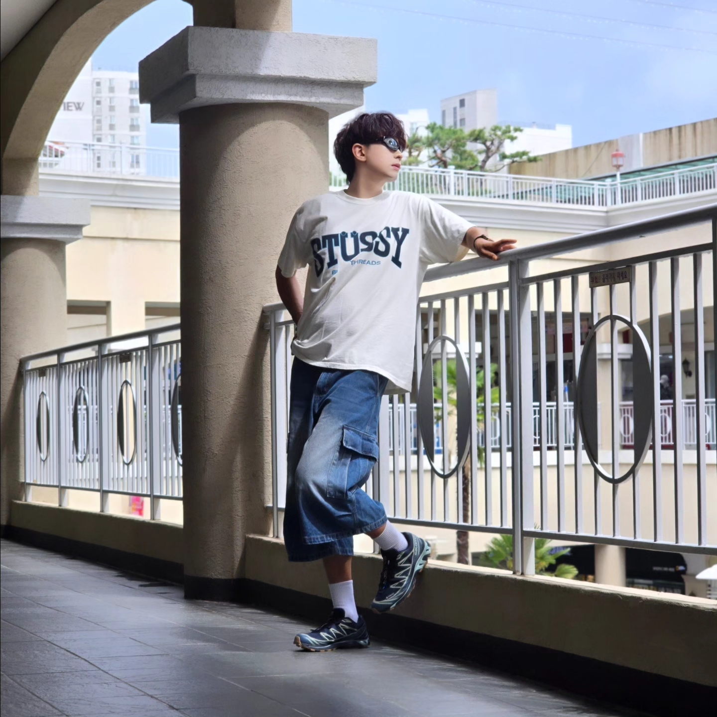 Stussy Burly Threads Pigment Dyed T-Shirt Natural, Samsung Galaxy Watch6 44mm LTE Silver (Korean Ver.) 착용 스타일 - 2