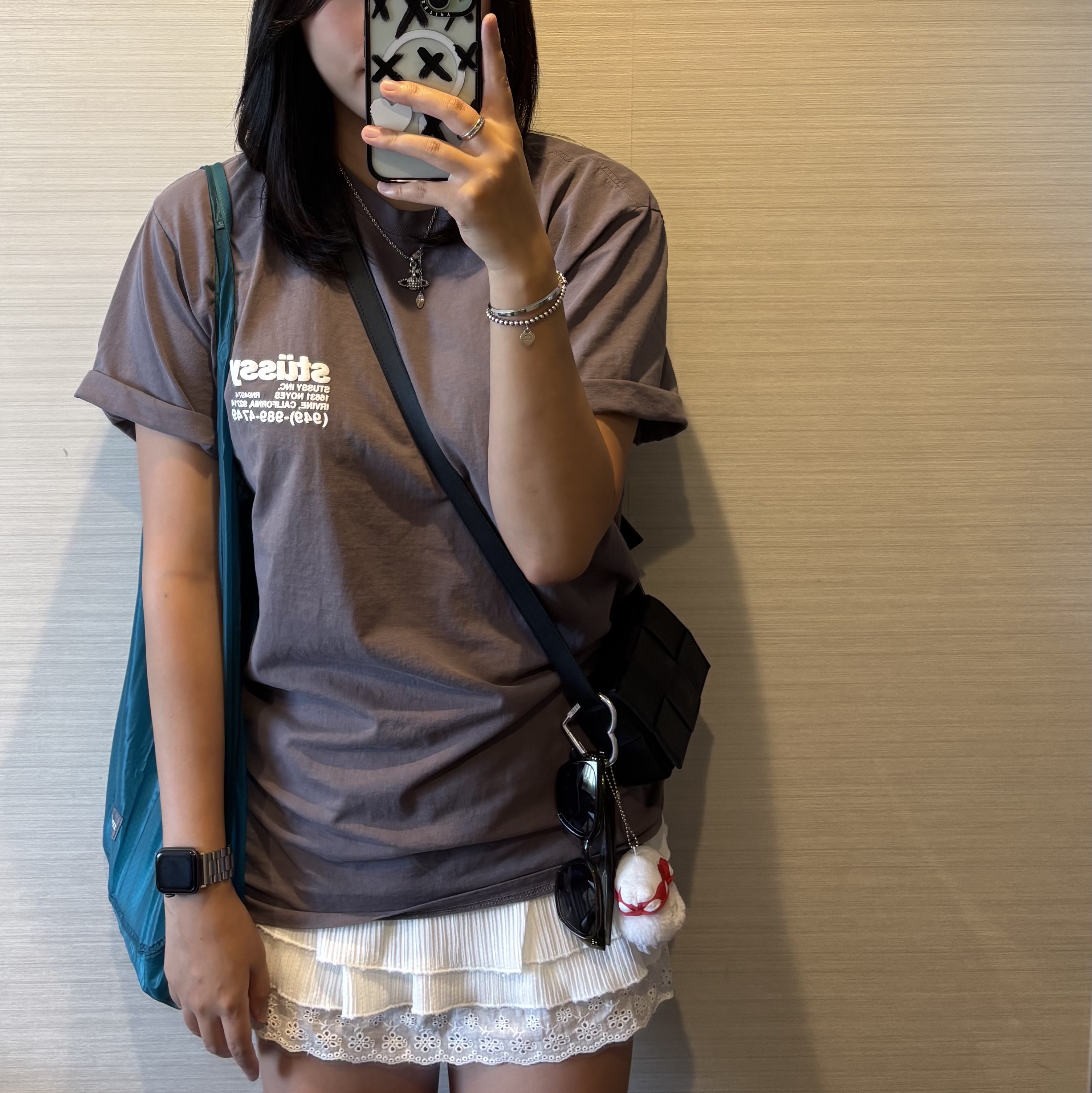 Stussy DNA Pigment Dyed T-Shirt Shark, Bottega Veneta Mini Leather Cassette Black 착용 스타일 - 1