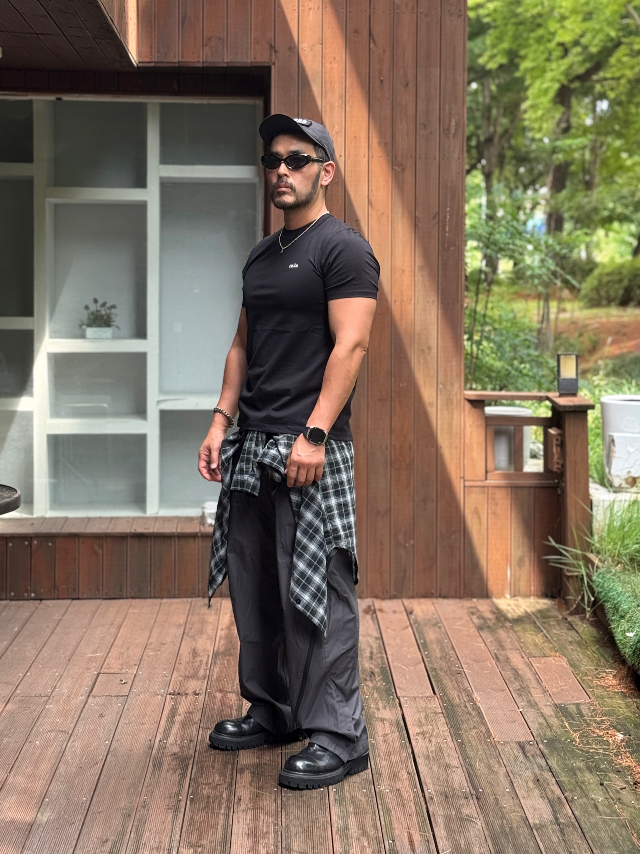 Yase Mud Horsehide Derby Black 착용 스타일 - 5