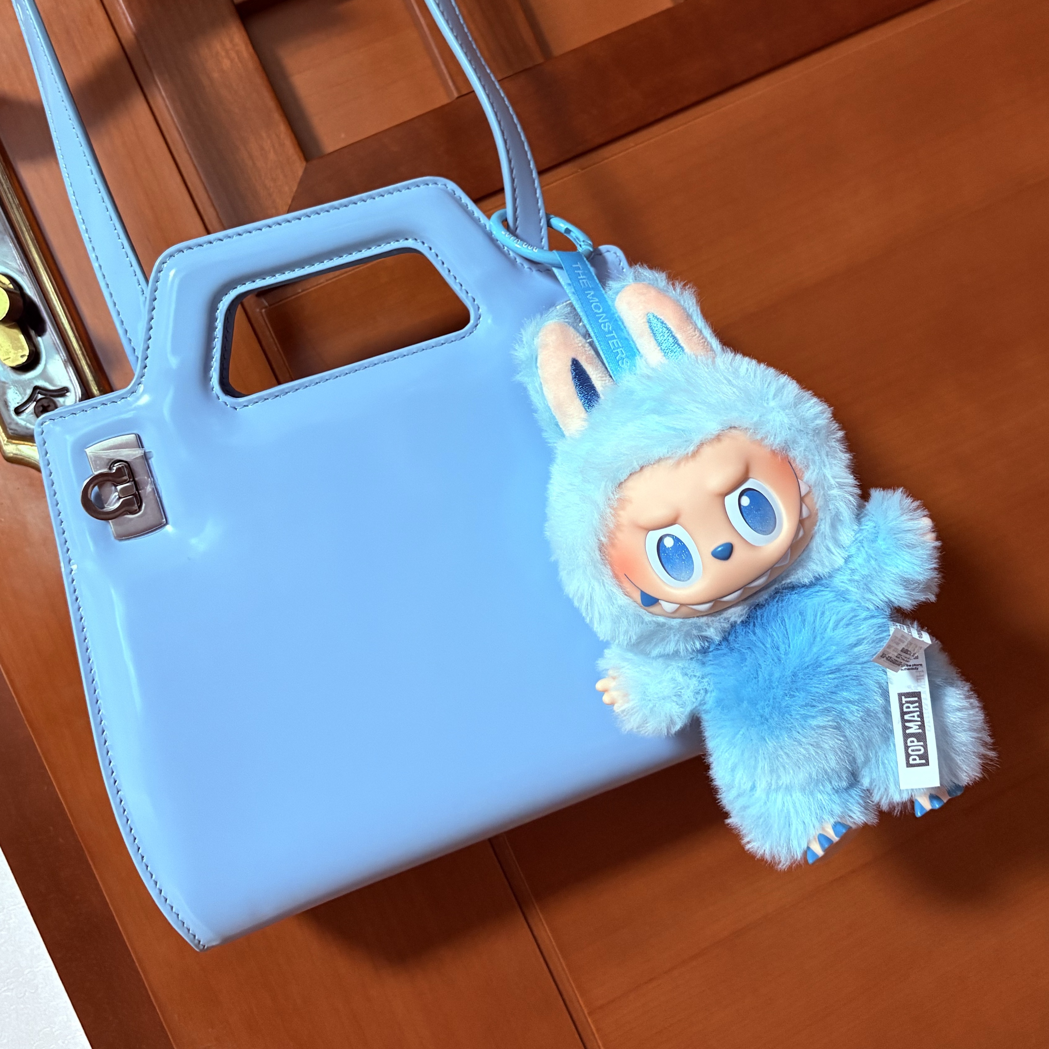 Pop Mart Labubu The Monsters Highlight Series Hope Keyring (Opened Case) 착용 스타일