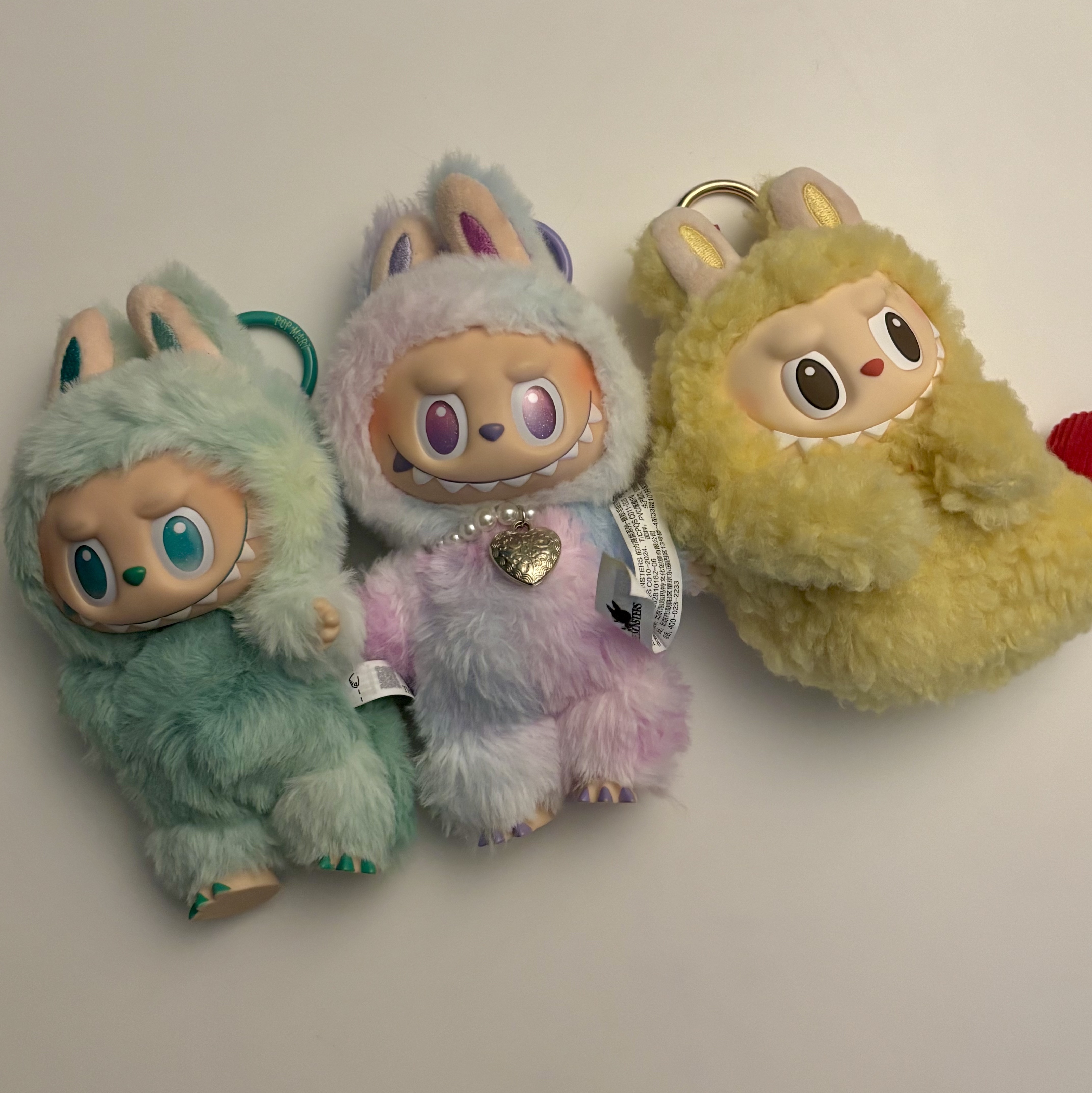 Pop Mart Labubu The Monsters Highlight Series Luck Keyring (Opened Case), Pop Mart Labubu The Monsters Highlight Series Serenity Keyring (Opened Case) 착용 스타일