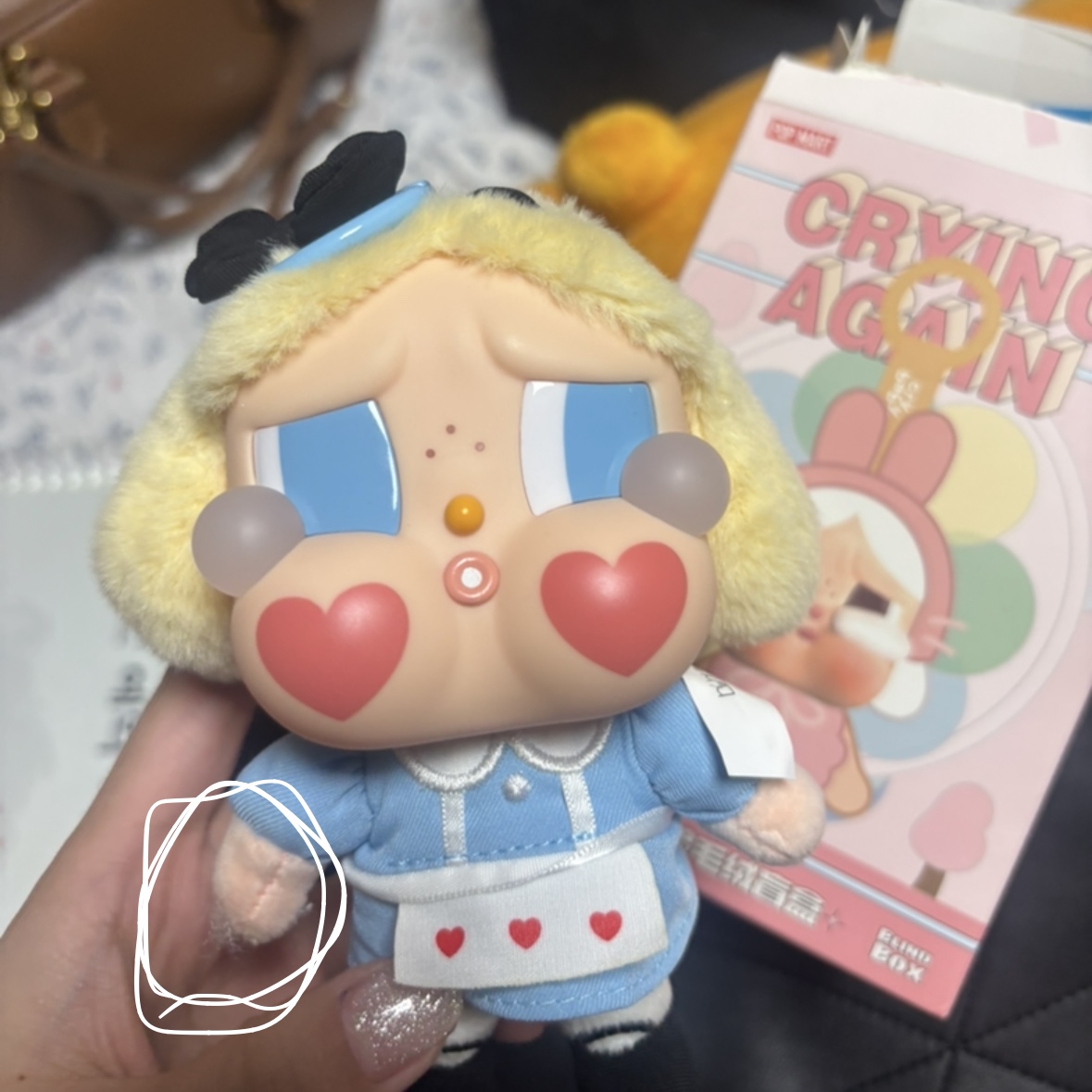 Pop Mart Crybaby Crying Again Series Plush Keyring She's Alice (Opened Case) 착용 스타일