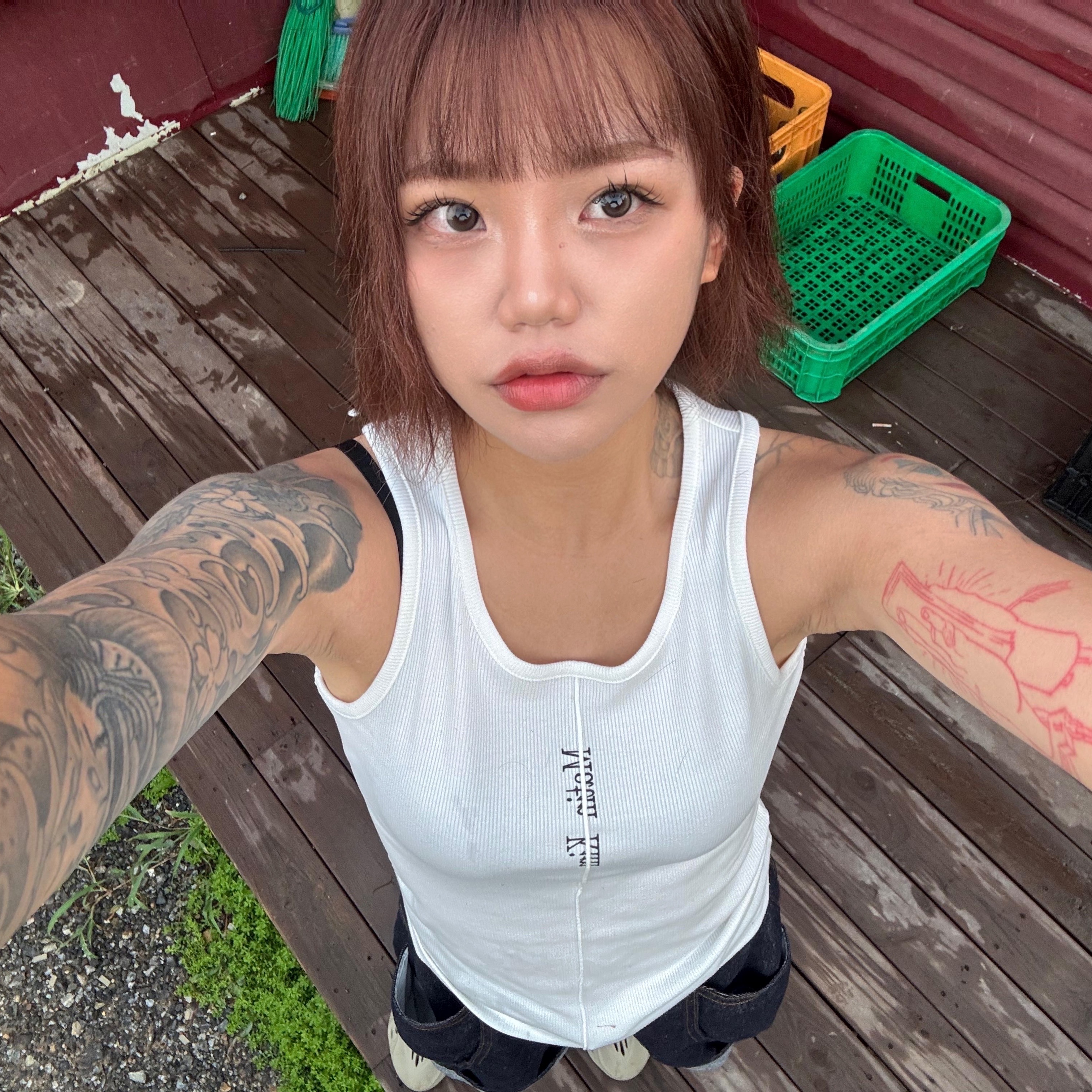 (W) Matin Kim Pintuck Sleeveless Top White, Adidas Yeezy Foam RNNR Stone Salt ์ฐฉ์ฉ ์คํ์ผ - 3