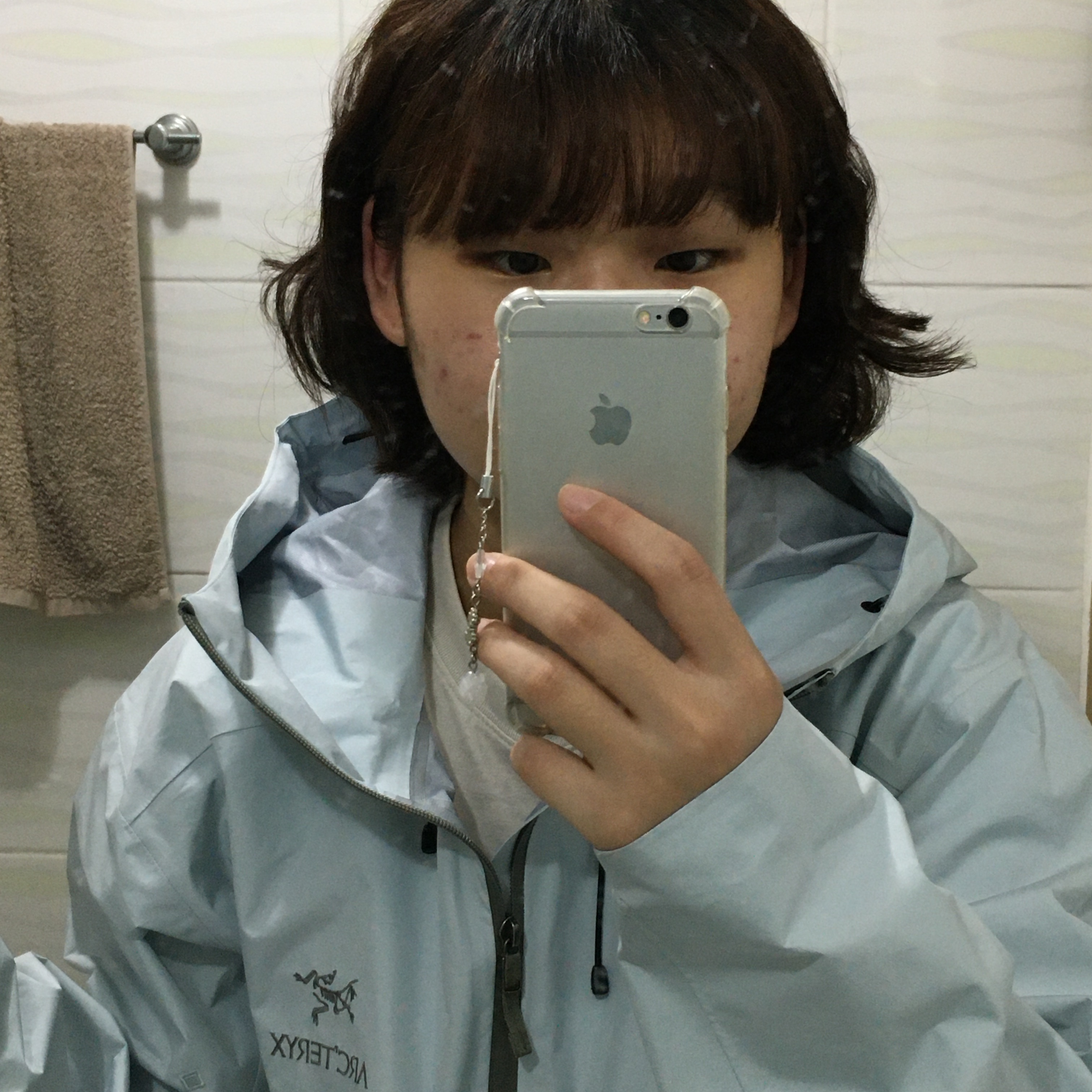 Arc'teryx Beta LT Jacket Ether 착용 스타일 - 1