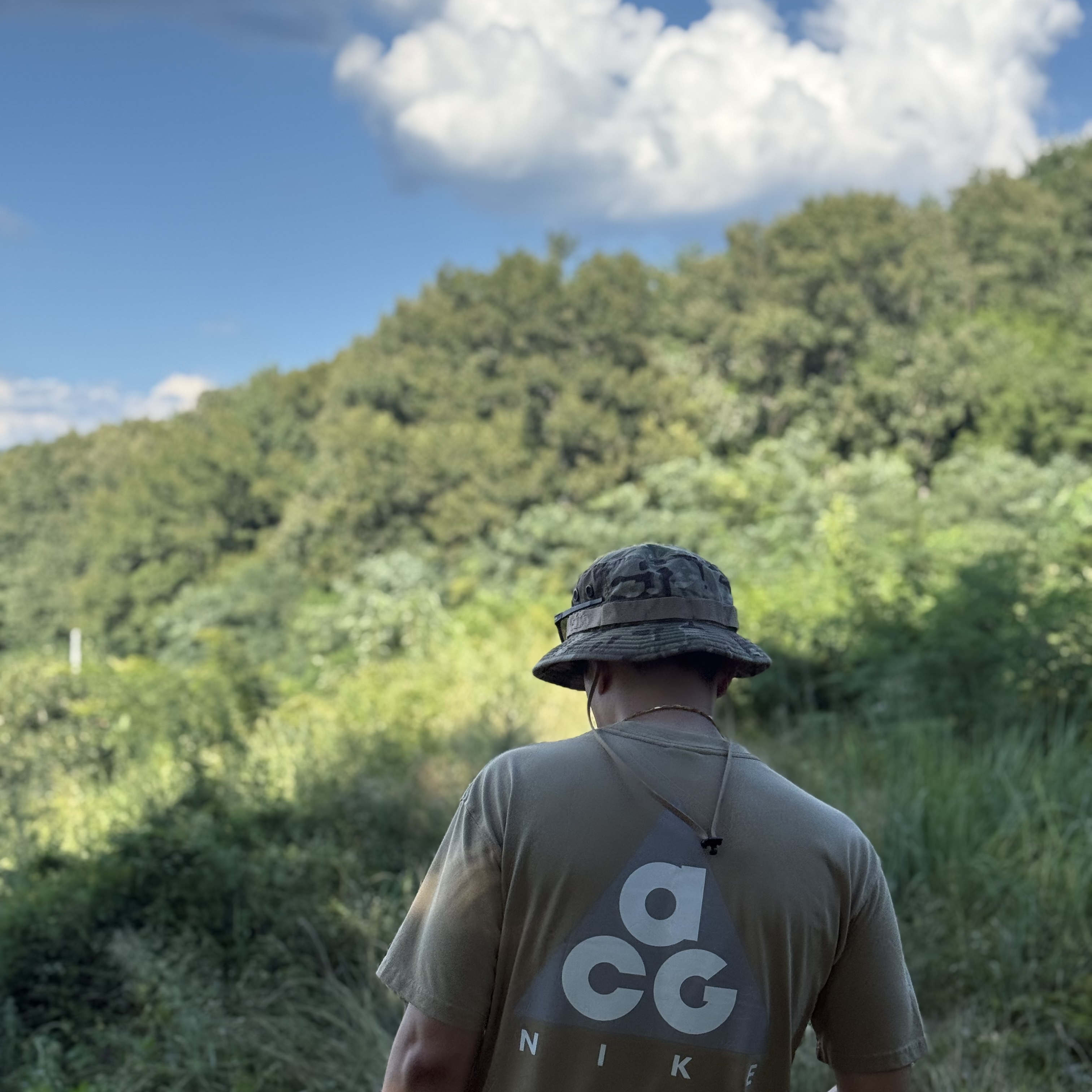 Nike ACG Max 90 T-Shirt Parachute Beige - Asia, Nike ACG Reservoir Goat Shorts Black - Asia 착용 스타일 - 2