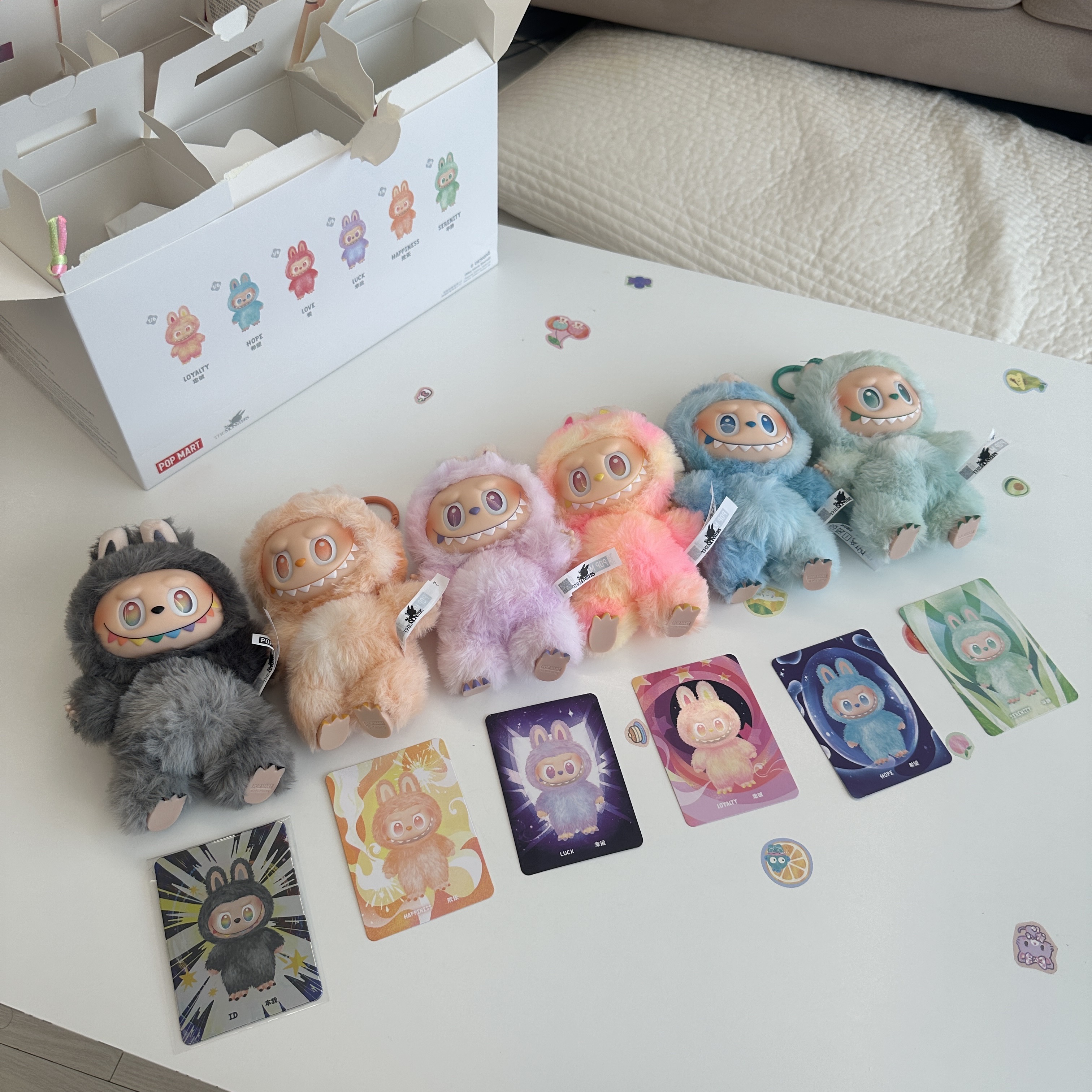 Pop Mart Labubu The Monsters Highlight Series Sealed Case (6 Blind Boxes), Pop Mart Labubu The Monsters Highlight Series ID Keyring (Opened Case) 착용 스타일 - 1