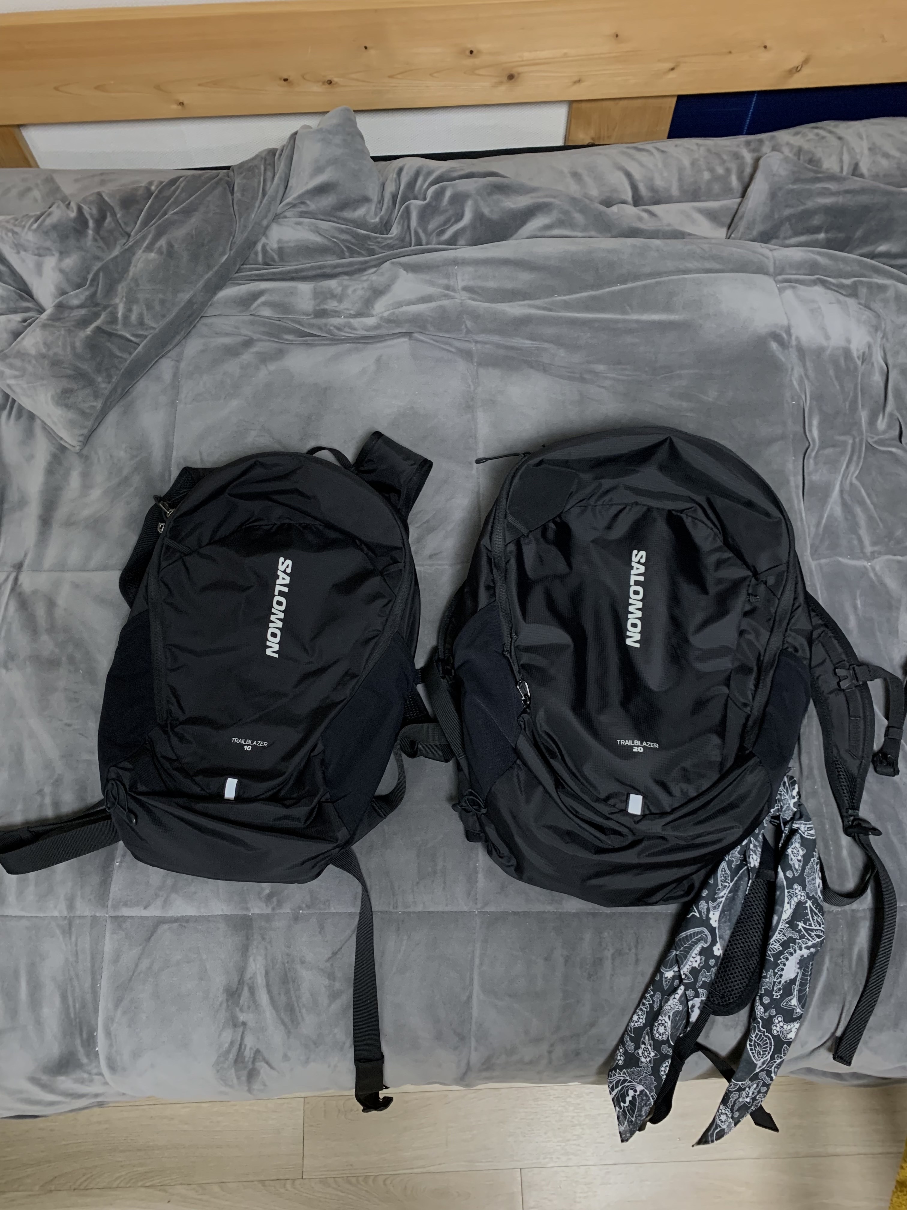 Salomon Trailblazer 20 Black 착용 스타일 - 6