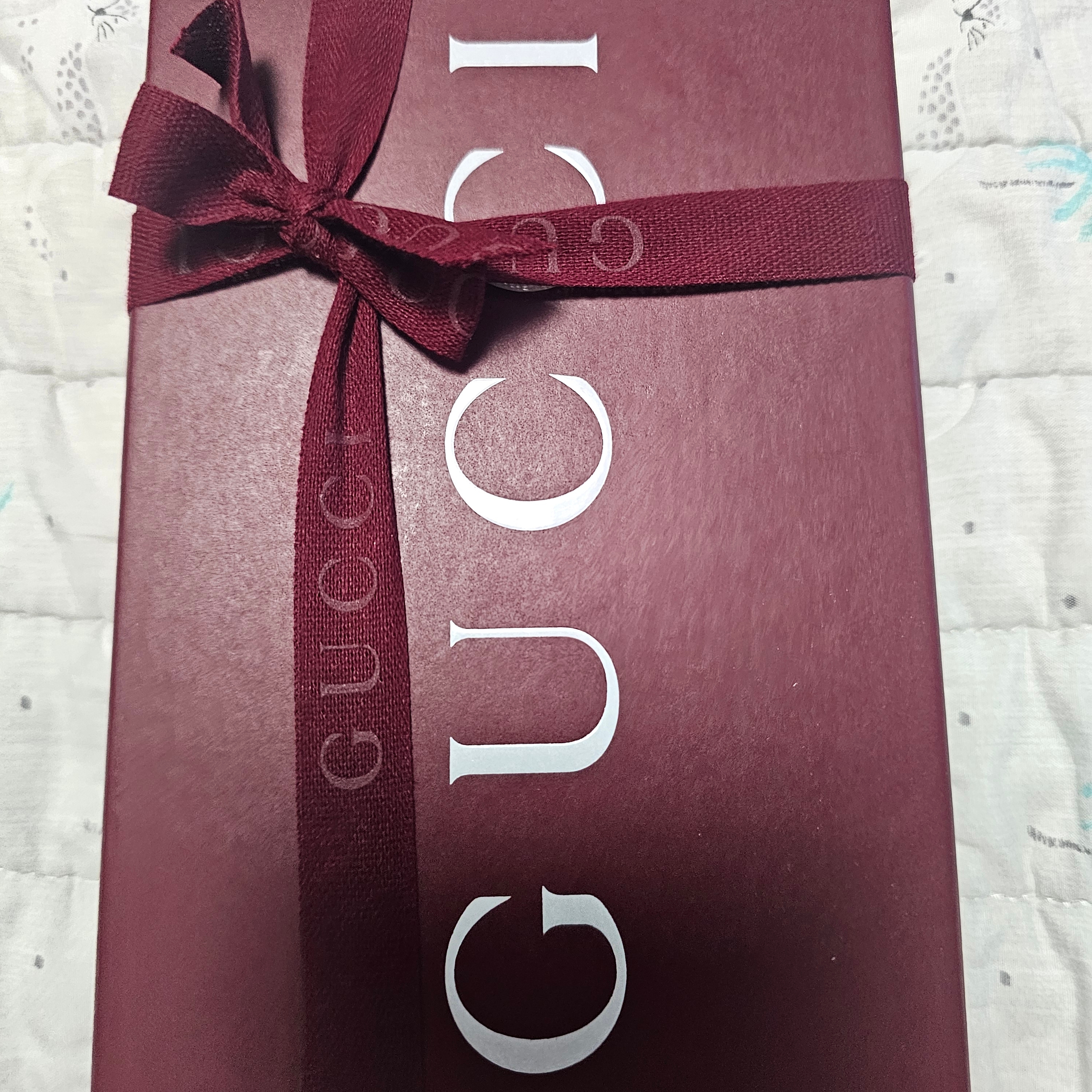 Gucci Ophidia GG Passport Case Beige Ebony 착용 스타일 - 2