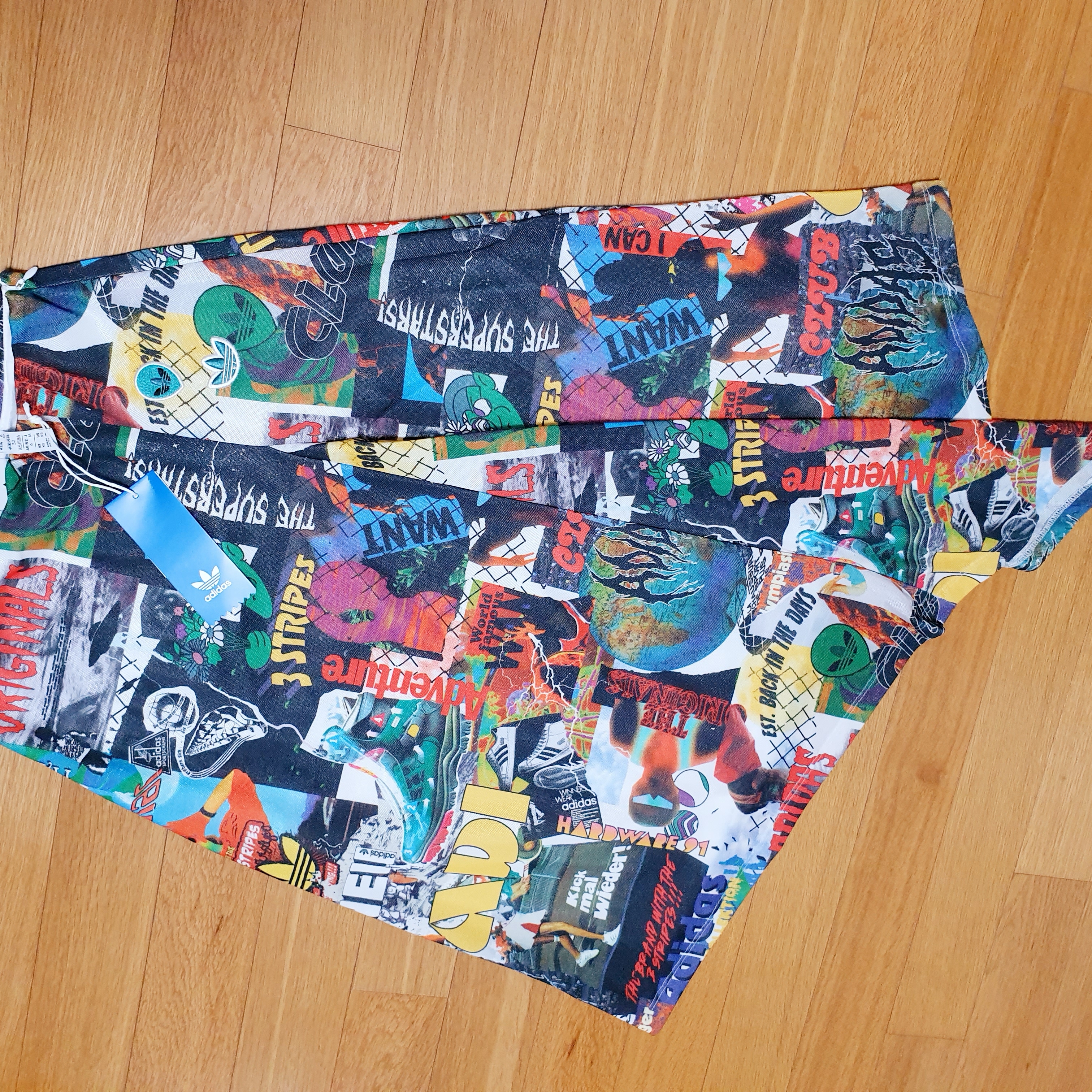 (W) Adidas Allover Print Skirt Multicolor - US Sizing 착용 스타일 - 4