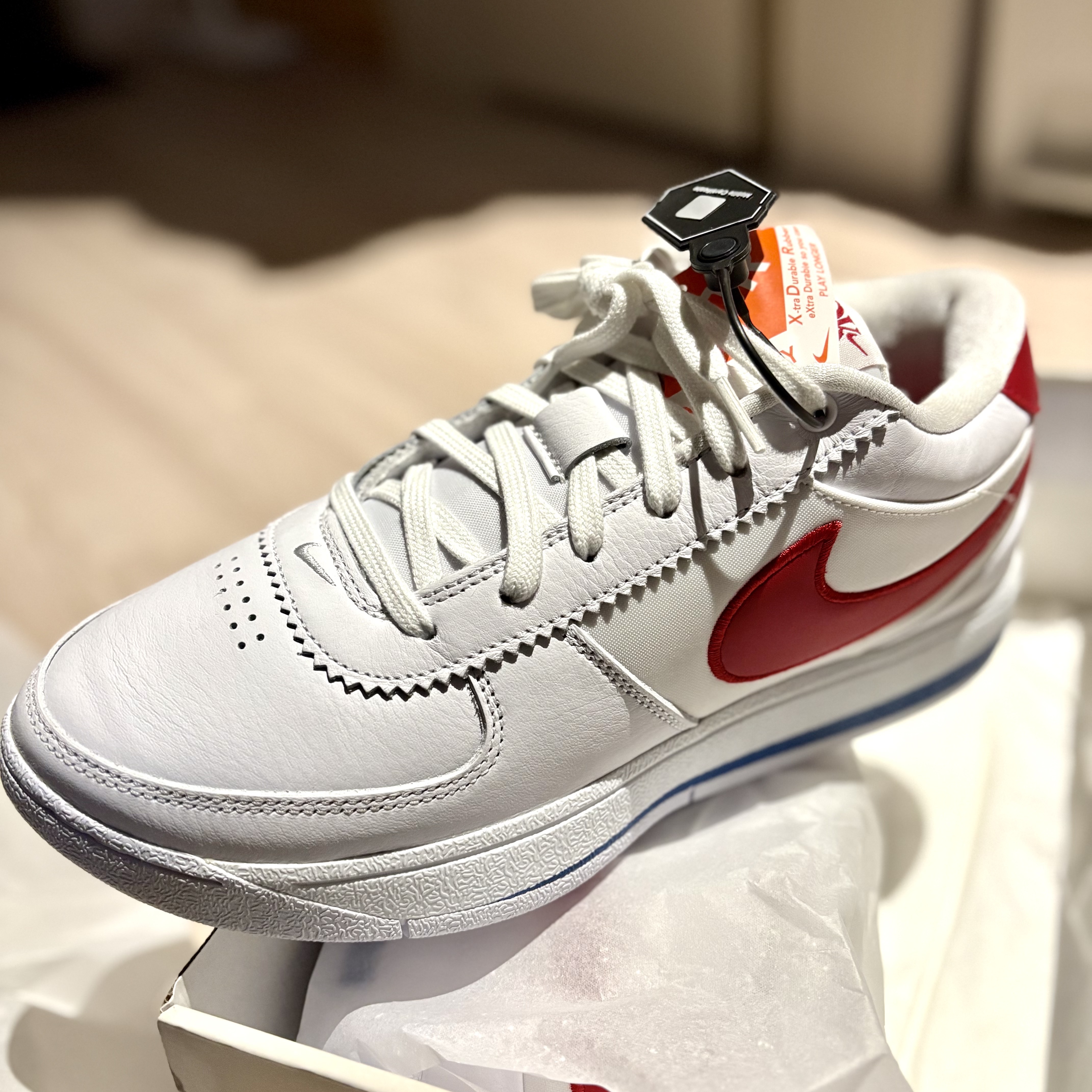 Nike Book 1 EP Forrest Gump 착용 스타일