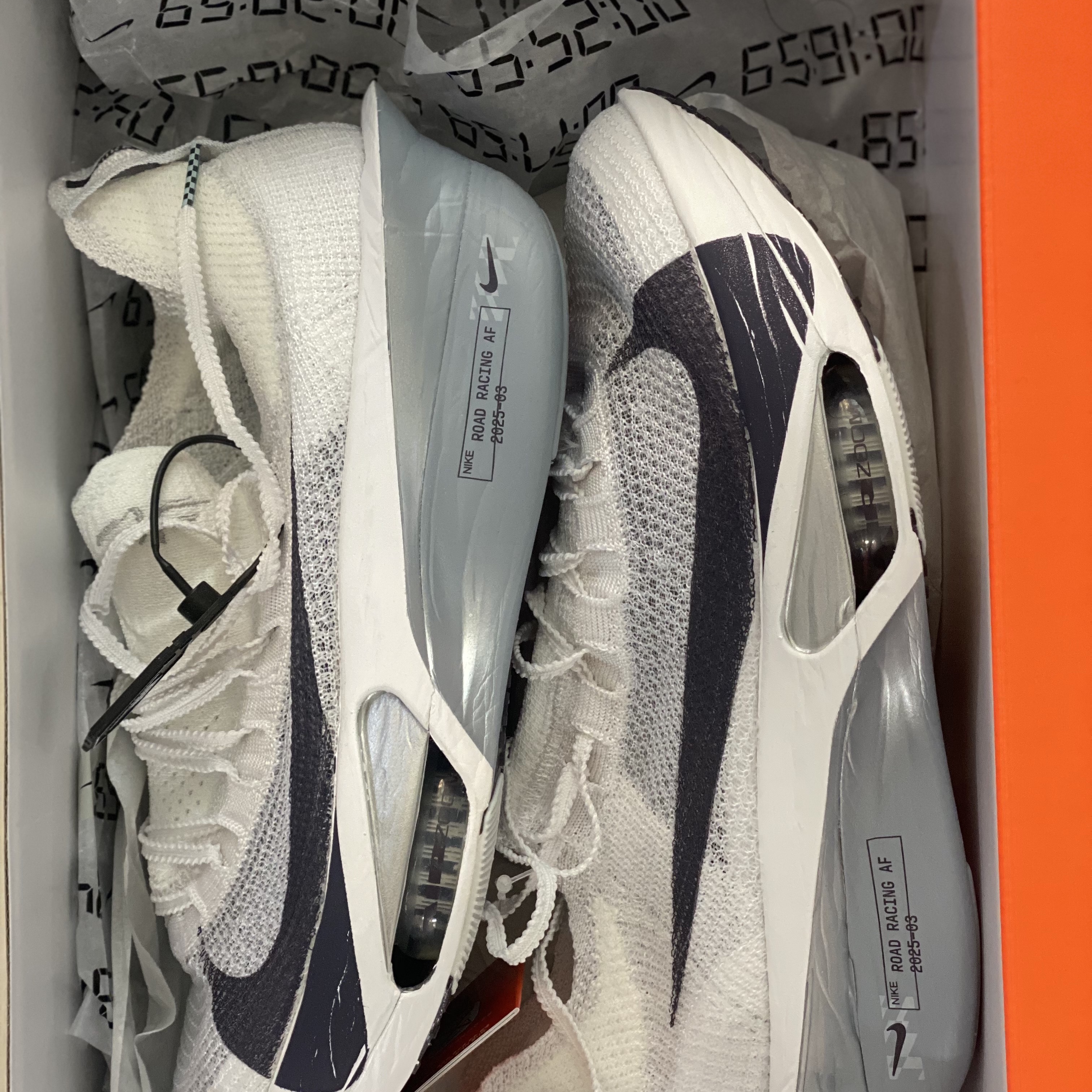 Nike Air Zoom Alphafly Next% 3 White Pure Platinum 착용 스타일 - 2