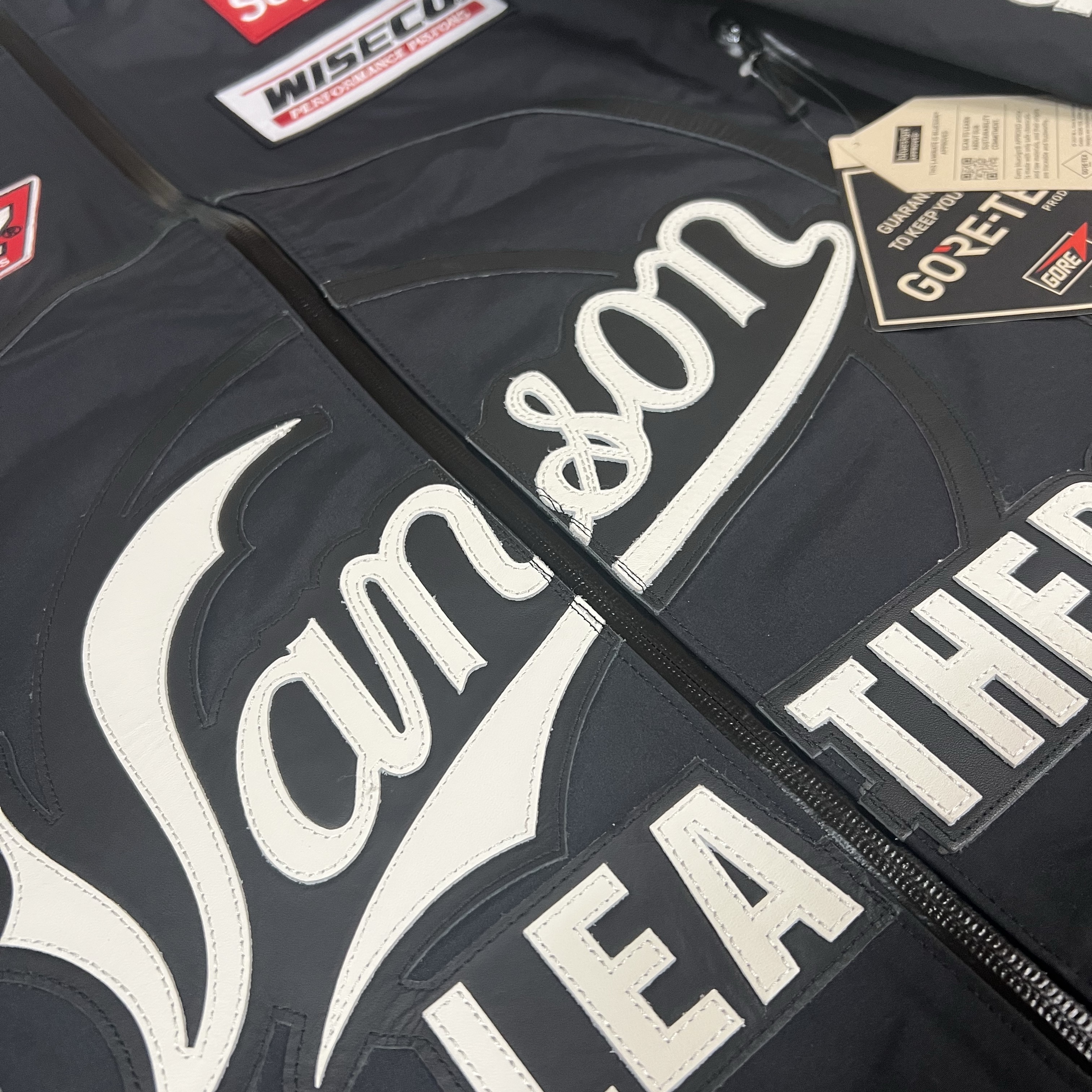 Supreme x Vanson Leathers Gore-Tex Shell Jacket Black - 25FW 착용 스타일 - 2