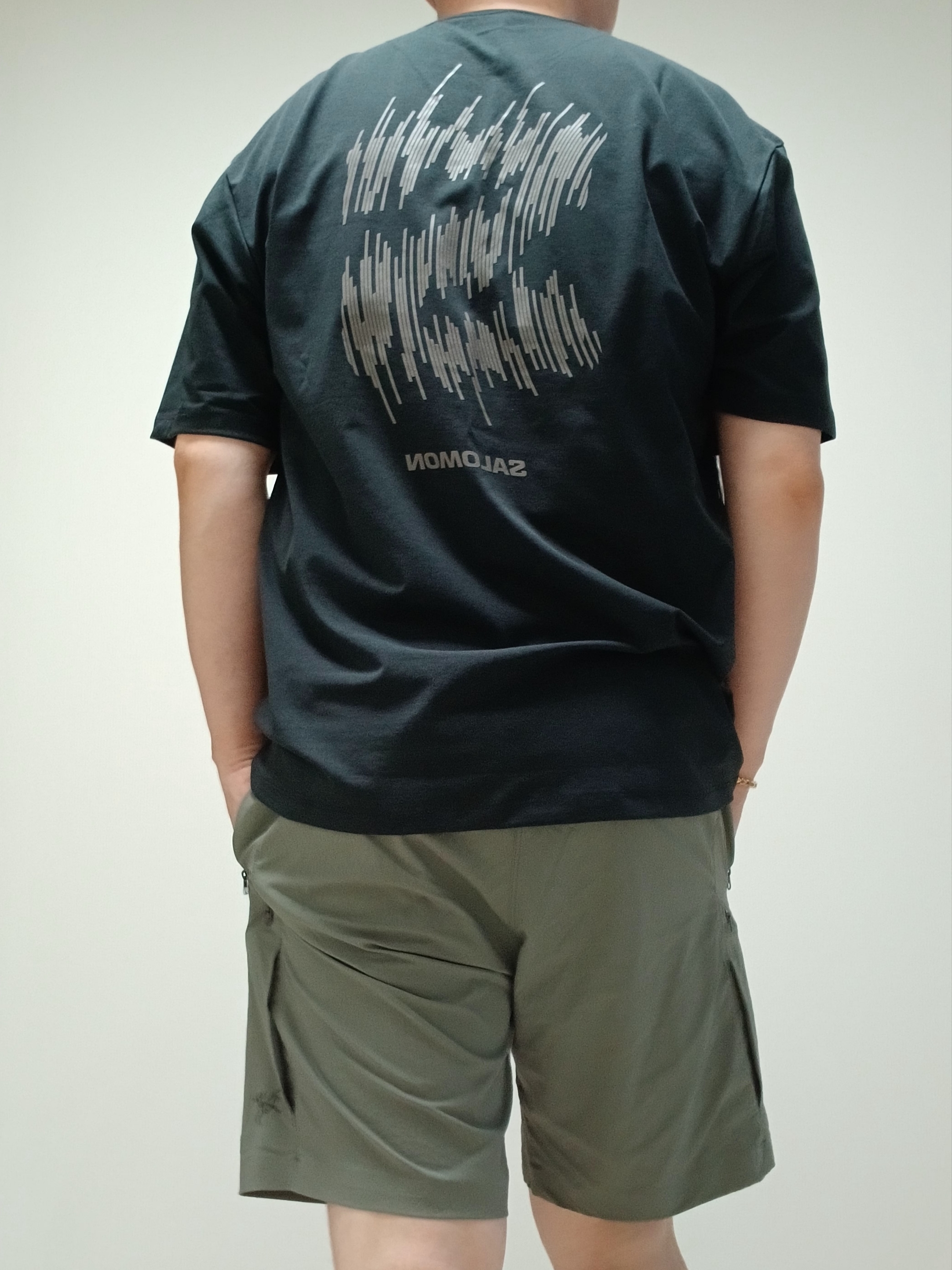 Arc'teryx Gamma Quick Dry Shorts 9 Inch Black, Hoka Ora Athletic Slide Black White 착용 스타일 - 8