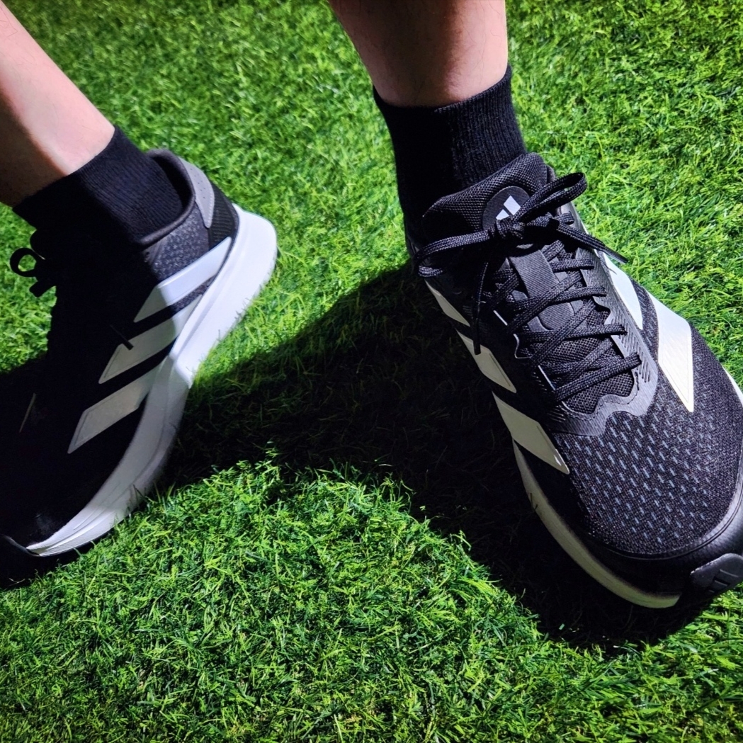 Adidas Duramo SL 2 Core Black Cloud White 착용 스타일 - 1