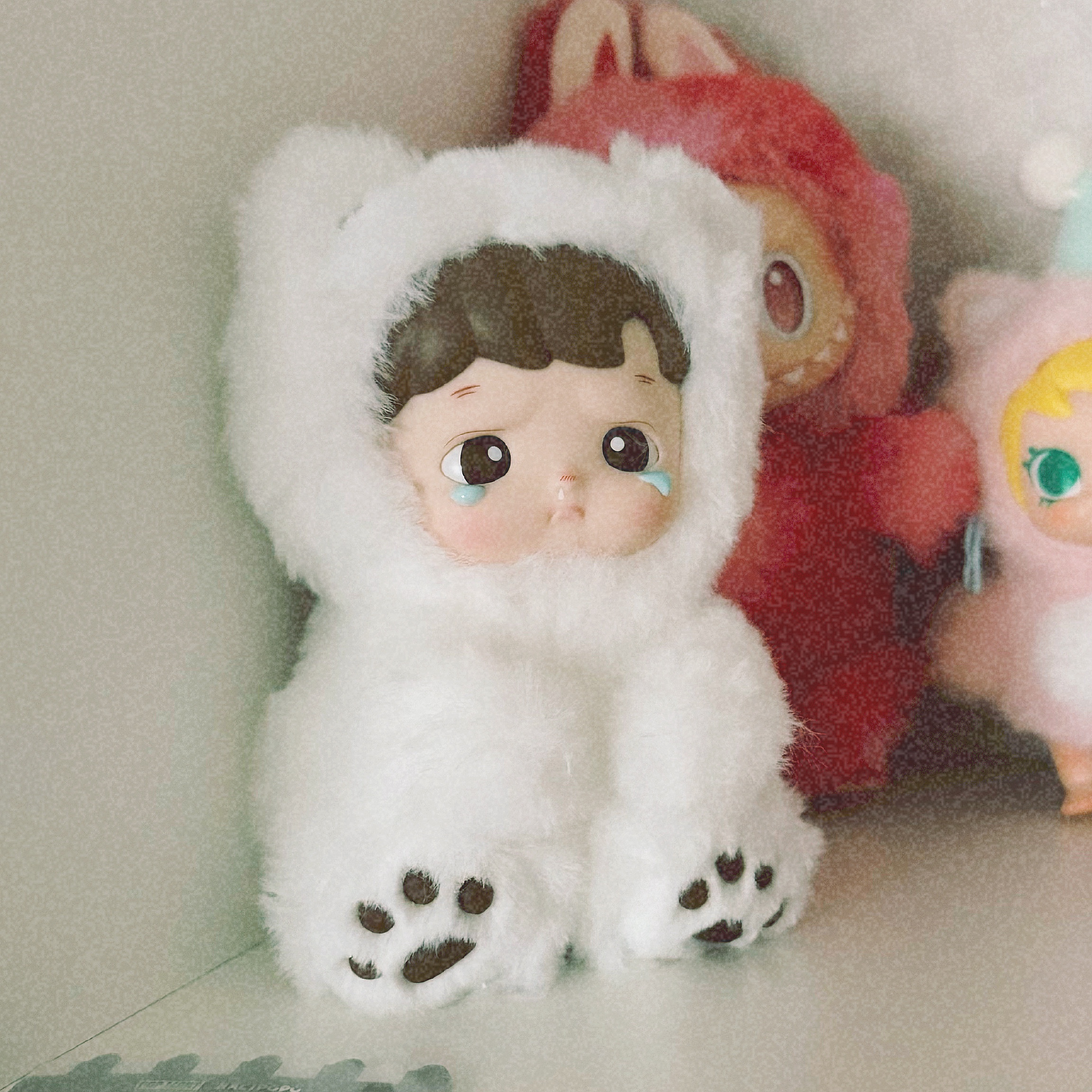 Pop Mart Hacipupu Gummy Bear Series Vinyl Plush Pendant (6 Blind Boxes) 착용 스타일