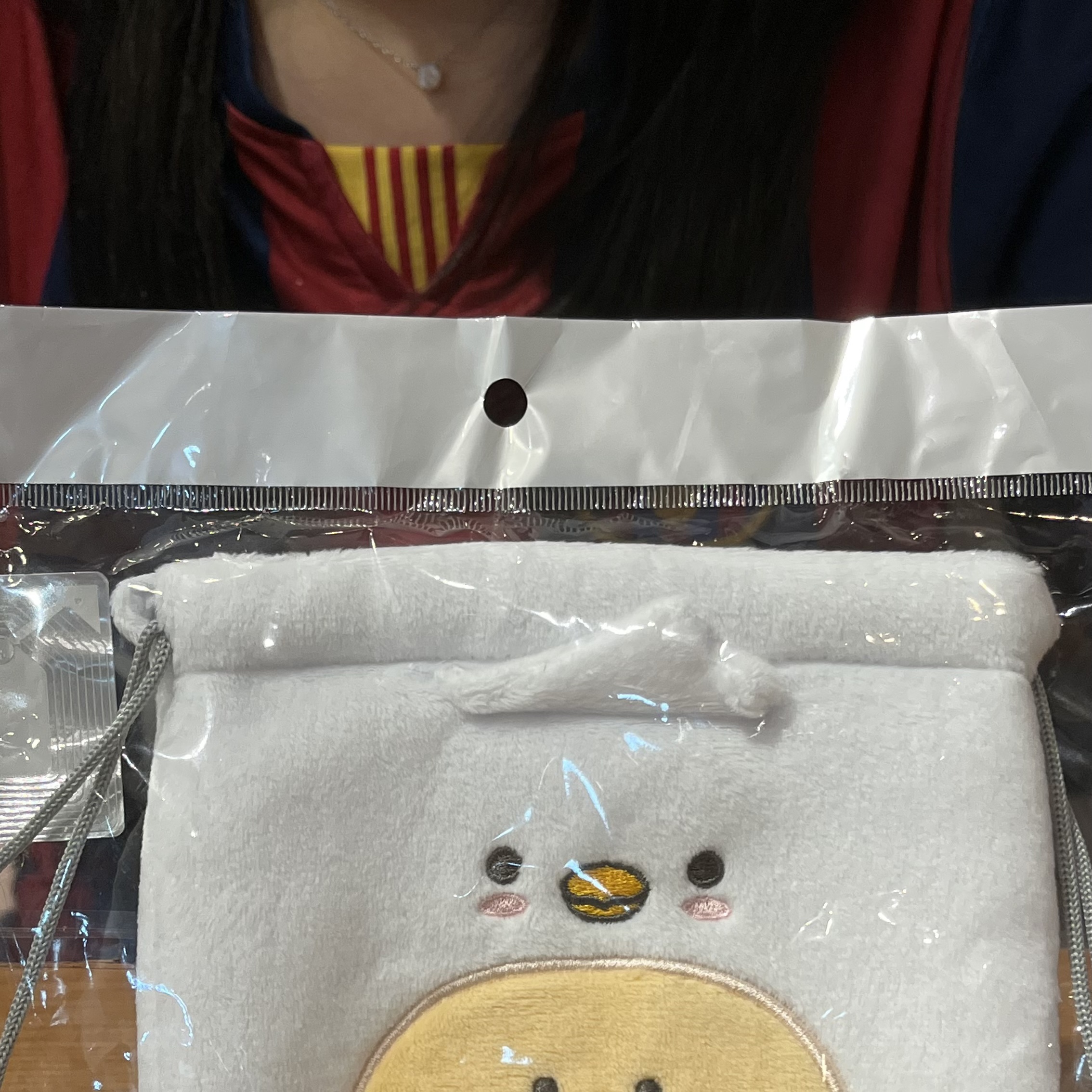 Hanwha Eagles X KUMDORI Pouch 착용 스타일