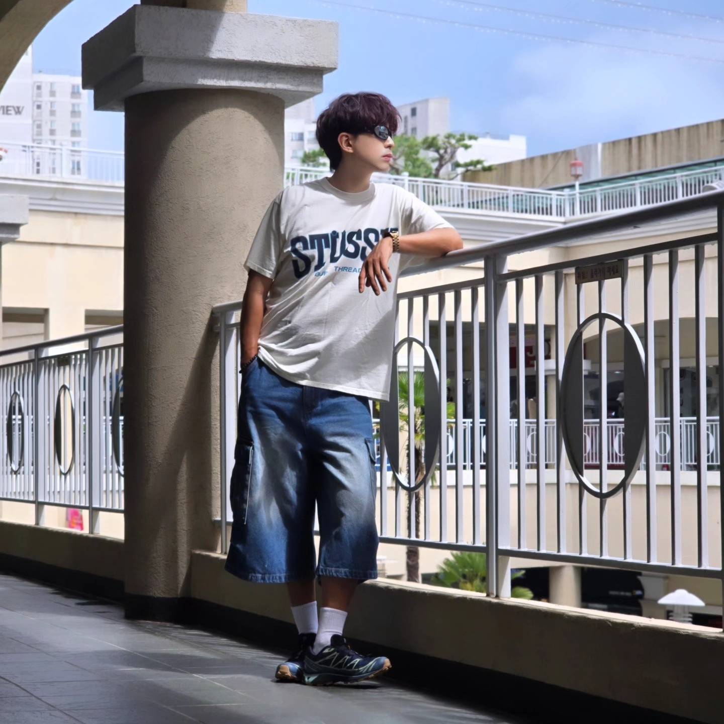 Stussy Burly Threads Pigment Dyed T-Shirt Natural, Samsung Galaxy Watch6 44mm LTE Silver (Korean Ver.) 착용 스타일 - 1