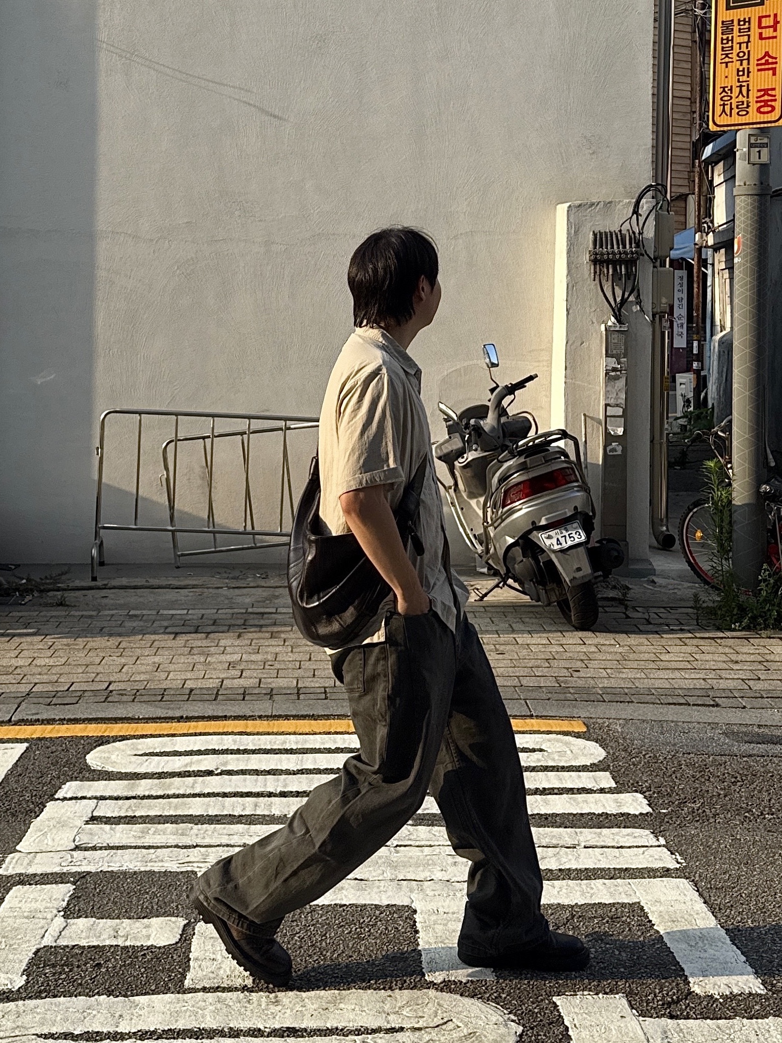 Millo Archive Slope Wide Pants Grayish Green, Apple Watch SE 2024 40mm GPS Silver Aluminium Case with Sport Band S/M Denim (Korean Ver.) 착용 스타일 - 4