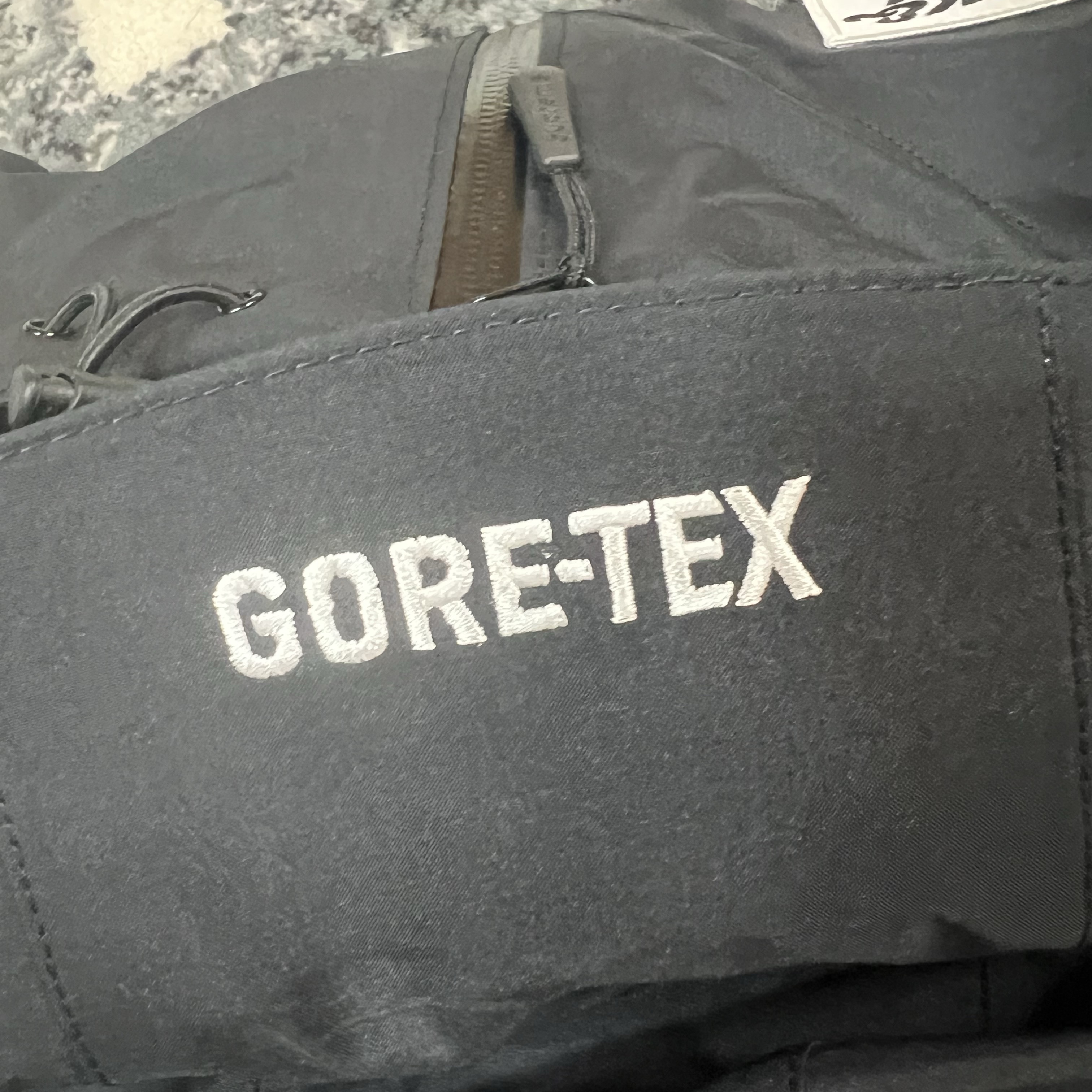 Supreme x Vanson Leathers Gore-Tex Shell Jacket Black - 25FW 착용 스타일 - 6