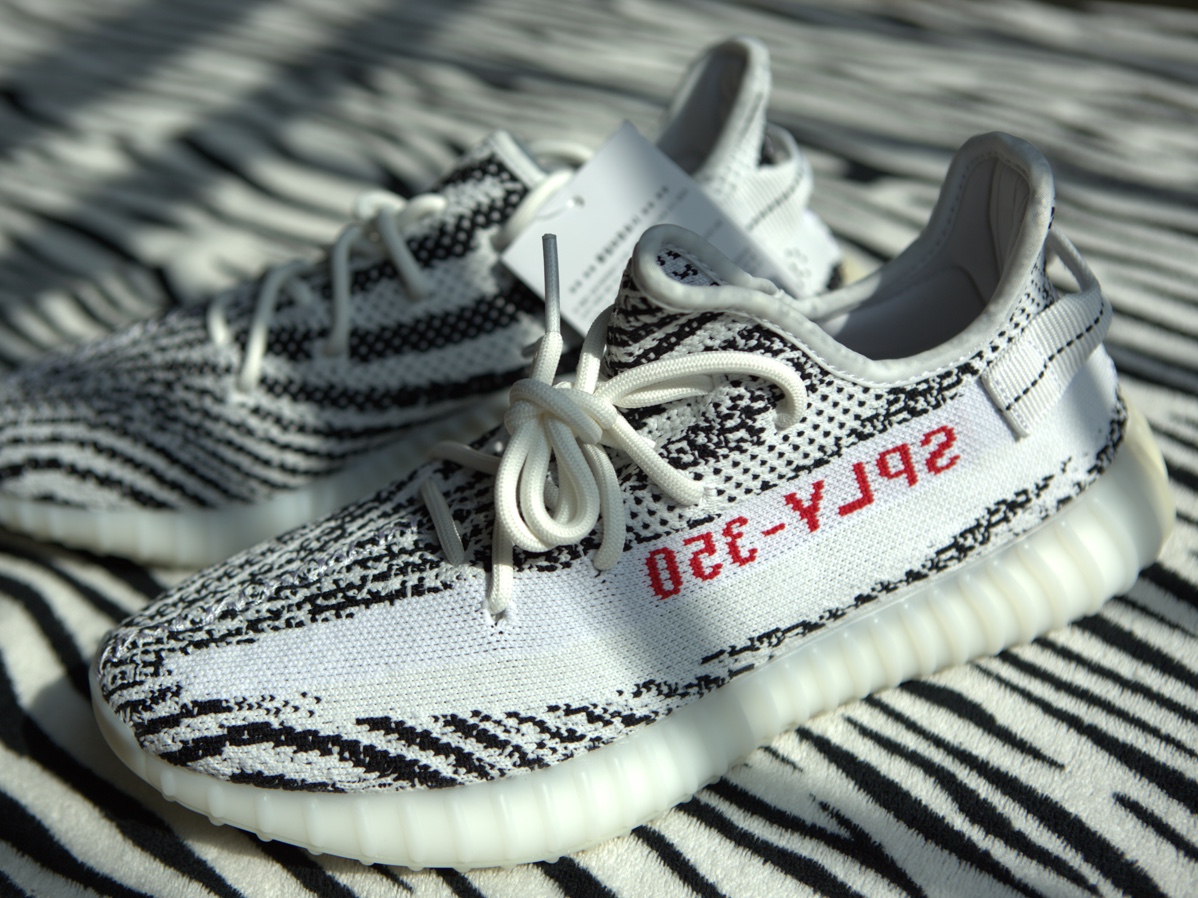 Adidas Yeezy Boost 350 V2 Zebra 2017/2019/2020 착용 스타일
