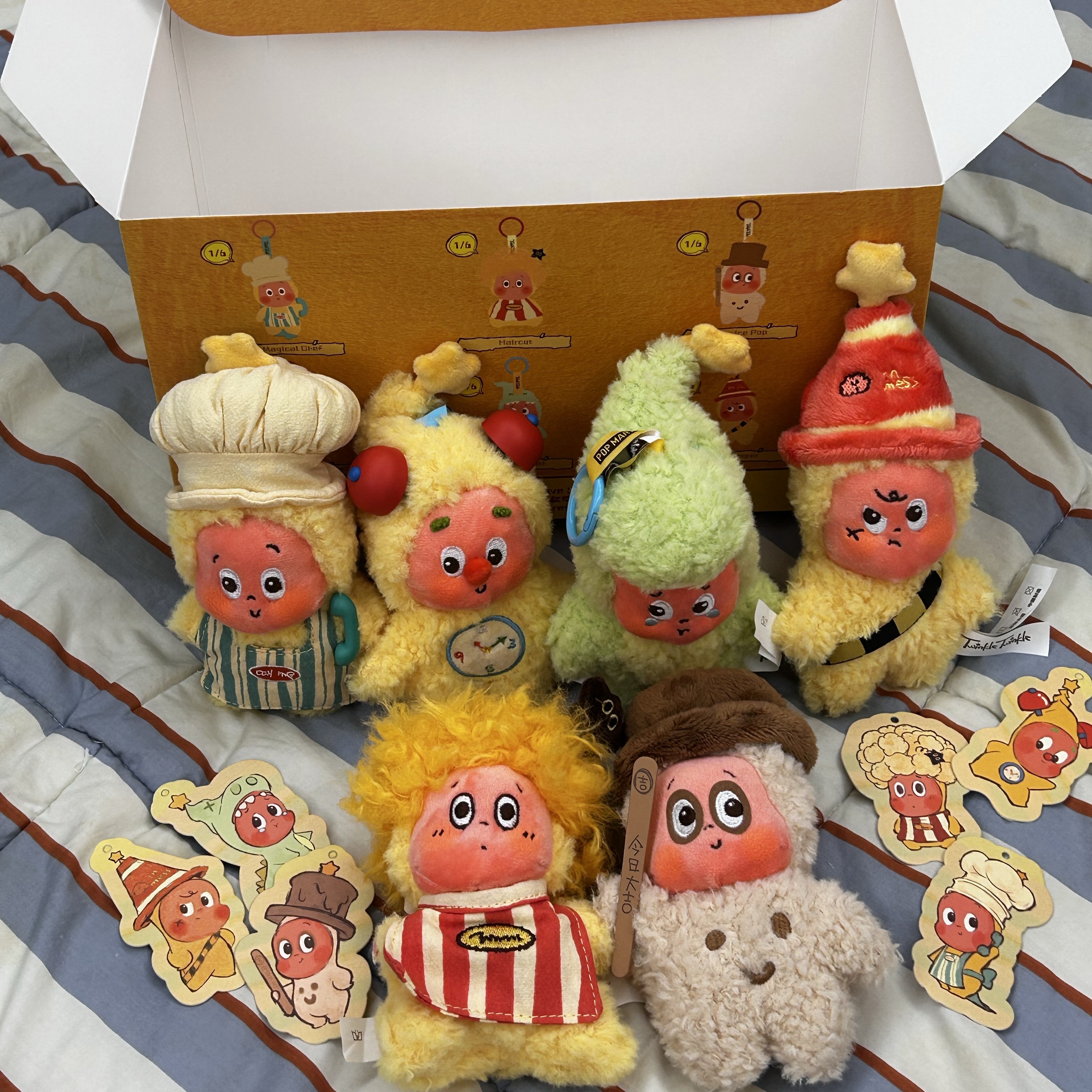 Pop Mart Twinkle Twinkle Be A Little Star Series Plush Pendant Sealed Case (6 Blind Boxes) 착용 스타일 - 1