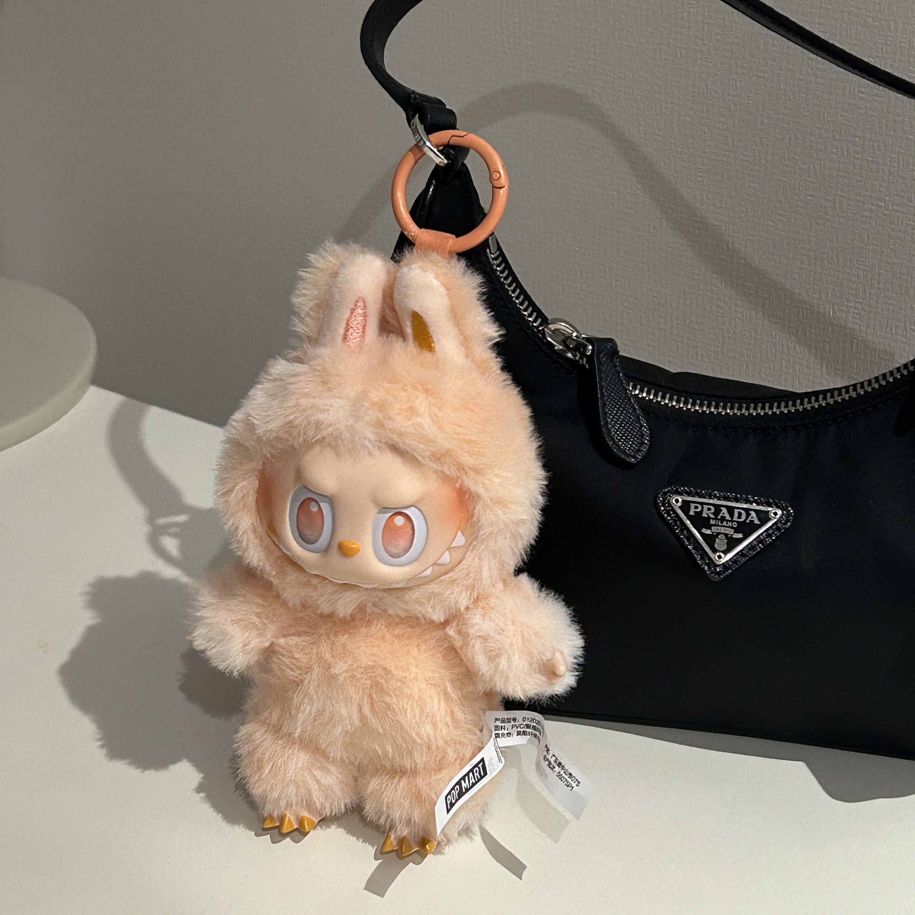 Pop Mart Labubu The Monsters Highlight Series Happiness Keyring (Opened Case) 착용 스타일