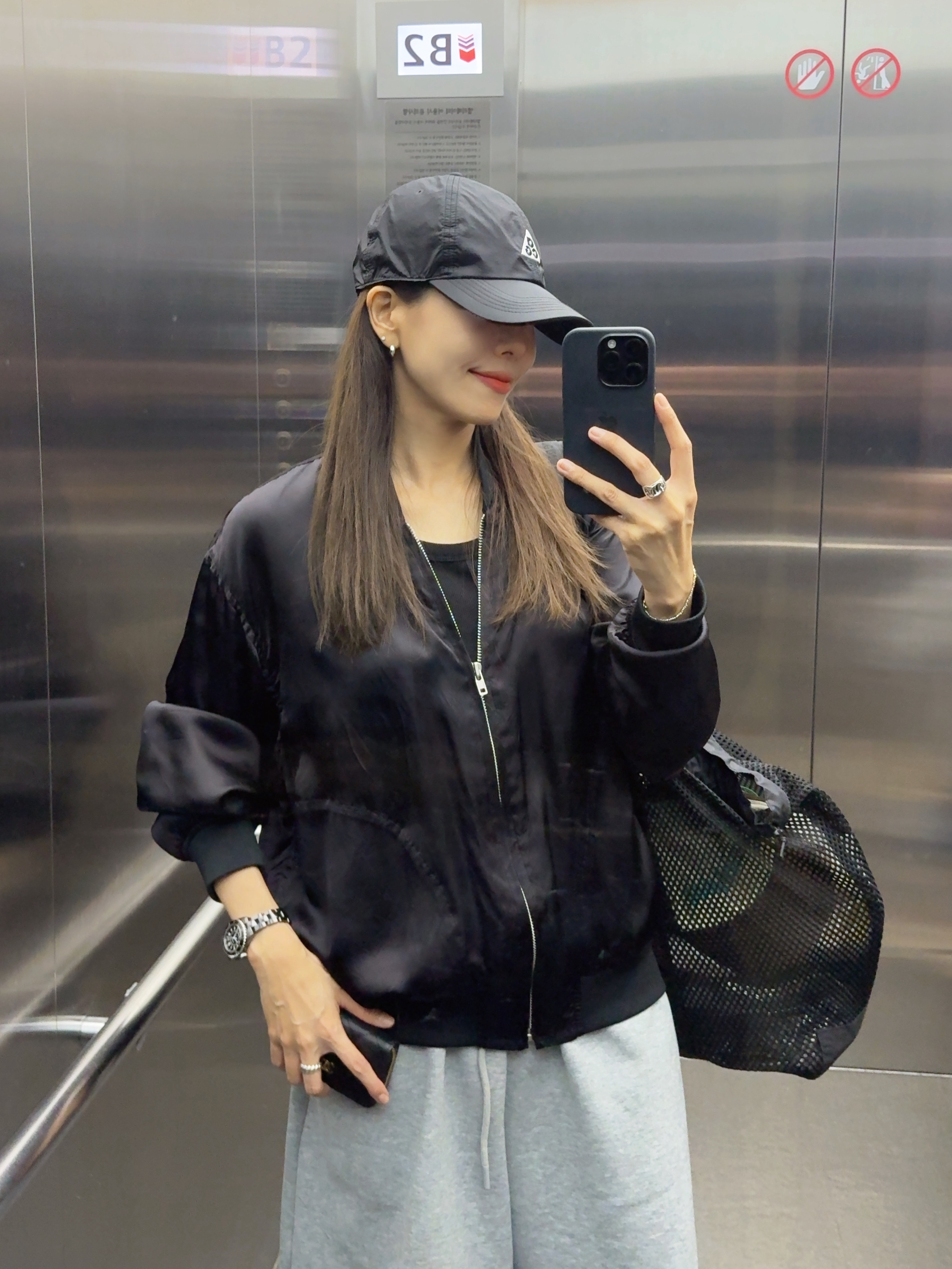 Nike ACG Trail Cap Black, CDG '84-85 Staff Blouson Black 착용 스타일 - 1