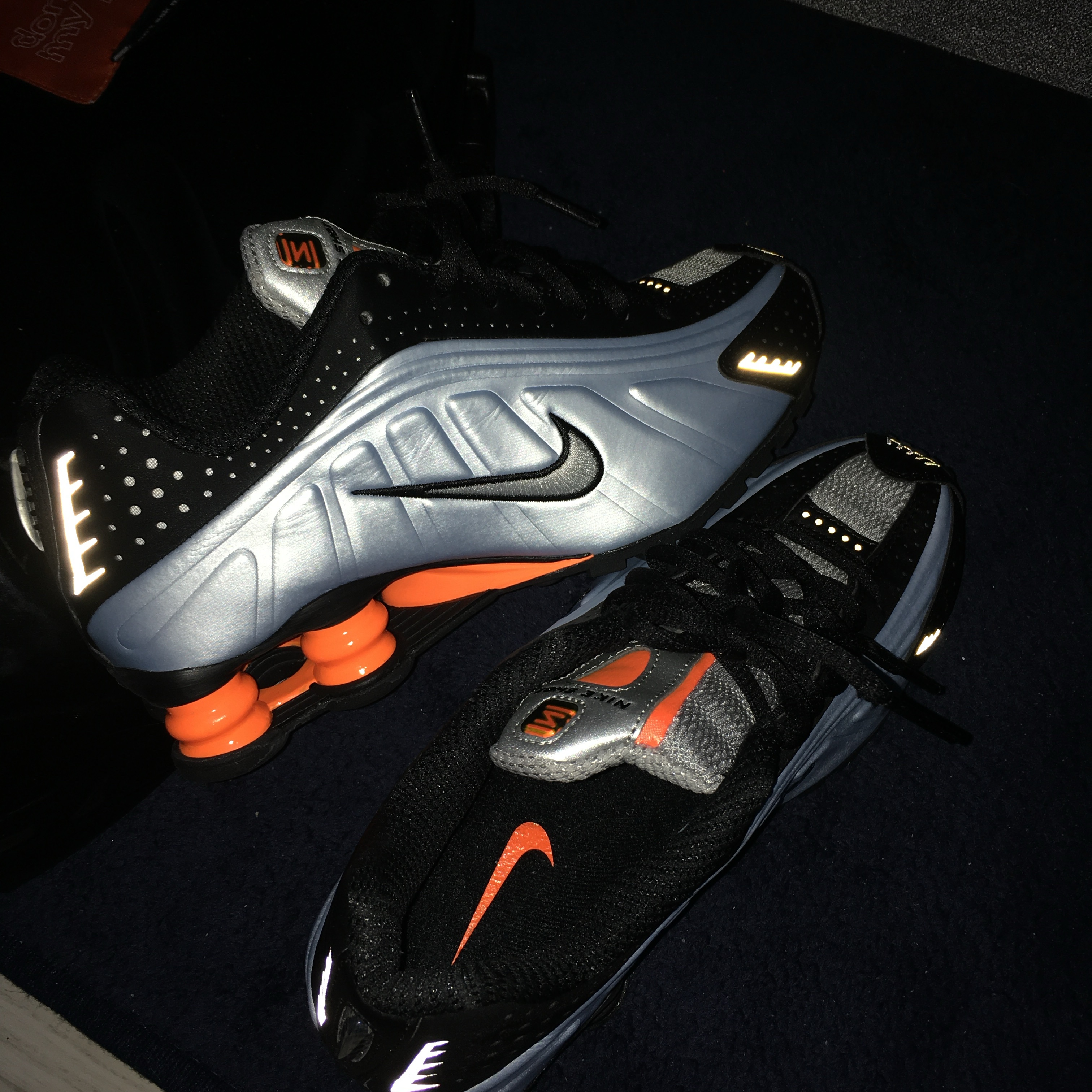 (W) Nike Shox R4 Blue Tint Total Orange 착용 스타일